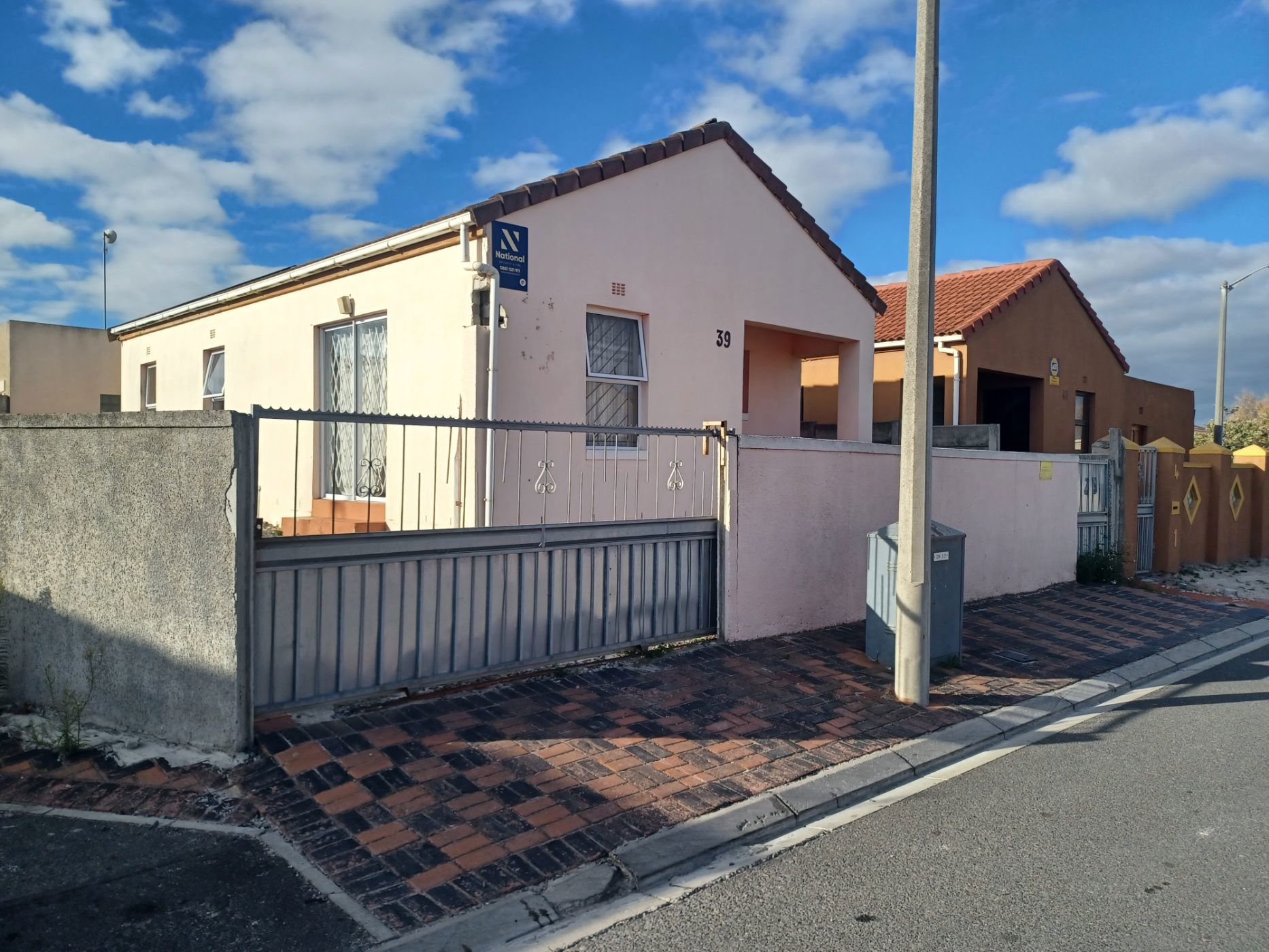 3 Bedroom House For Sale Montclair (Cape Town) 1MN1653388 Pam