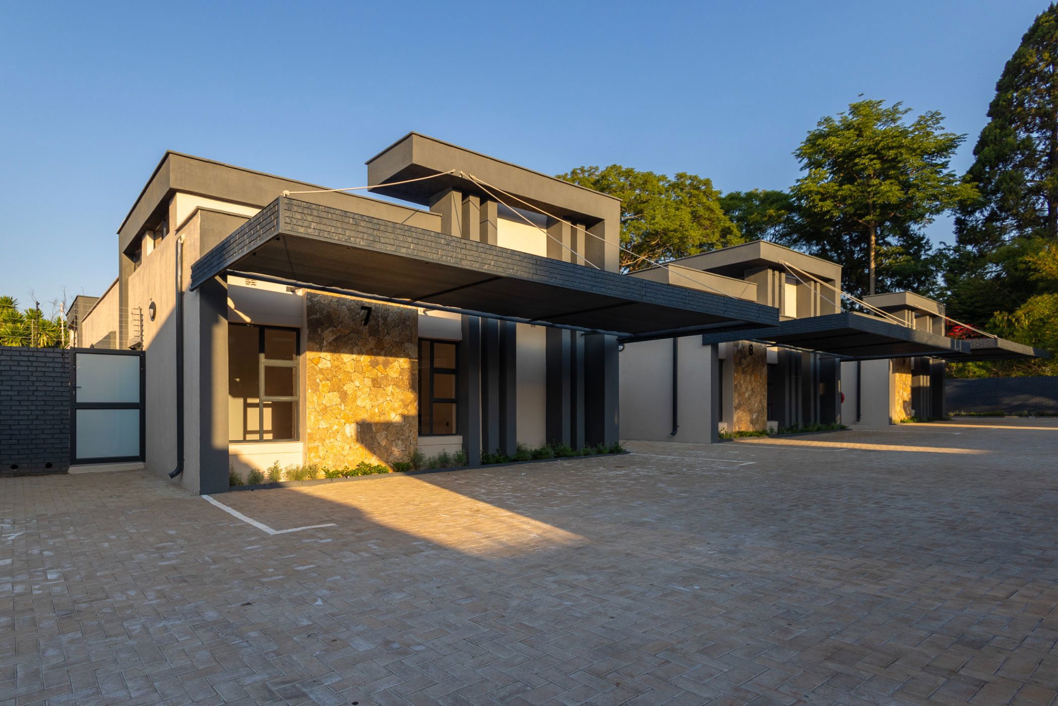 4 Bedroom Townhouse For Sale Mount Pleasant (Zimbabwe) 3ZB1656228