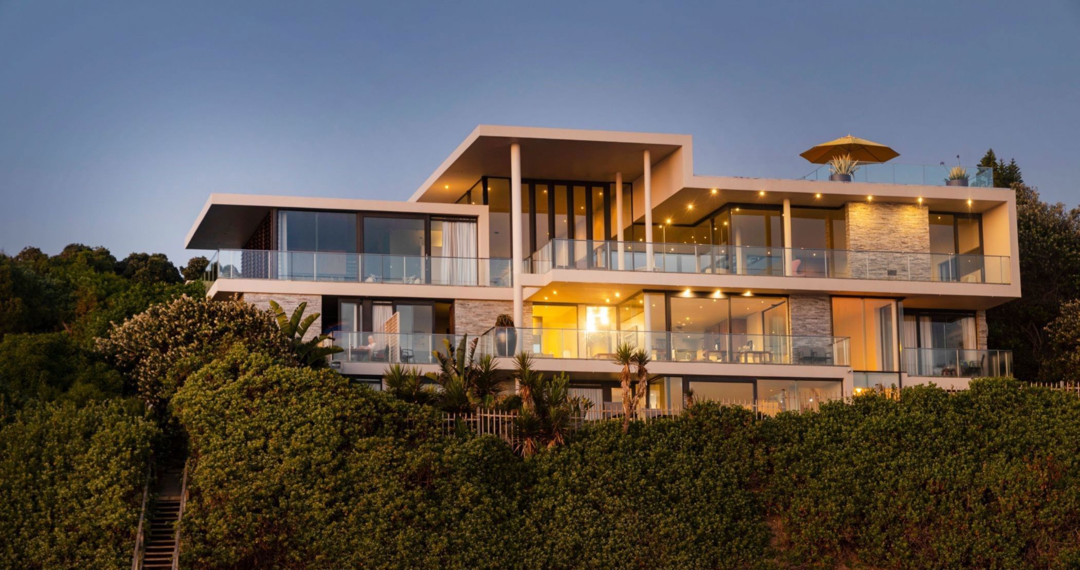 8 bedroom beachfront villa for sale in Wilderness