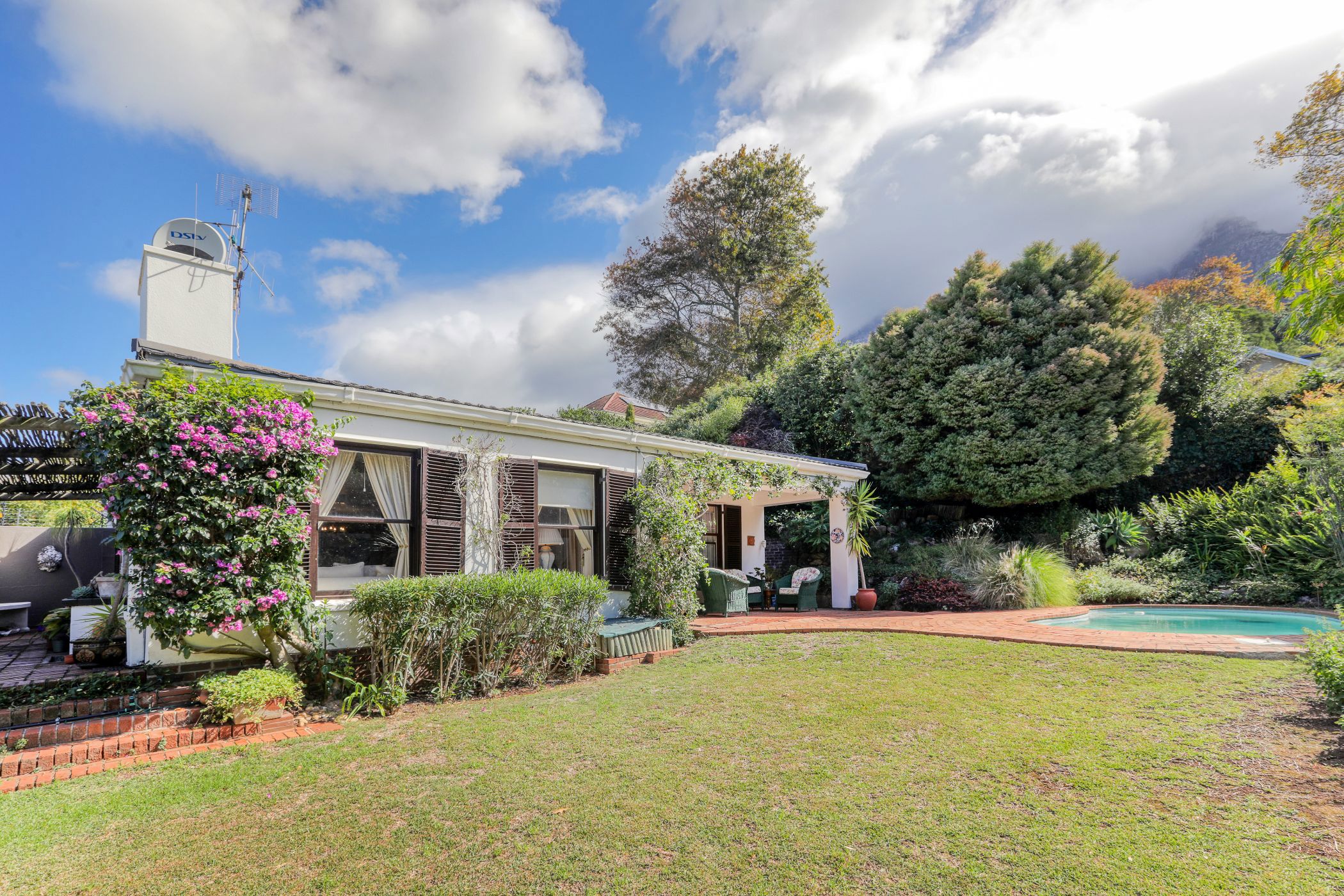 2 Bedroom House For Sale Newlands (Cape Town) KW1654057 Pam