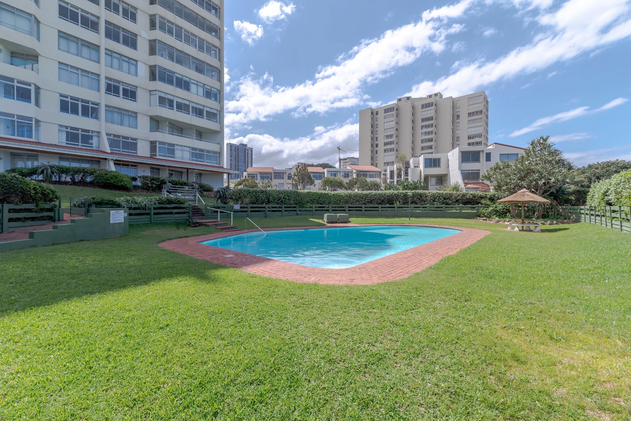 3 bedroom apartment for sale in uMhlanga Rocks