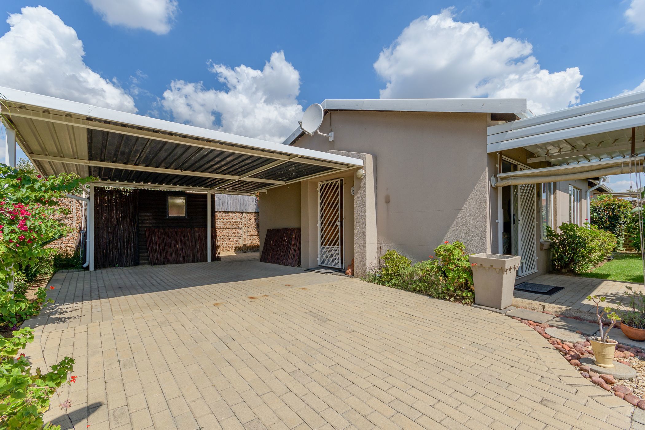 2 Bedroom Townhouse For Sale | Edenglen | BED1652851 | Pam Golding ...