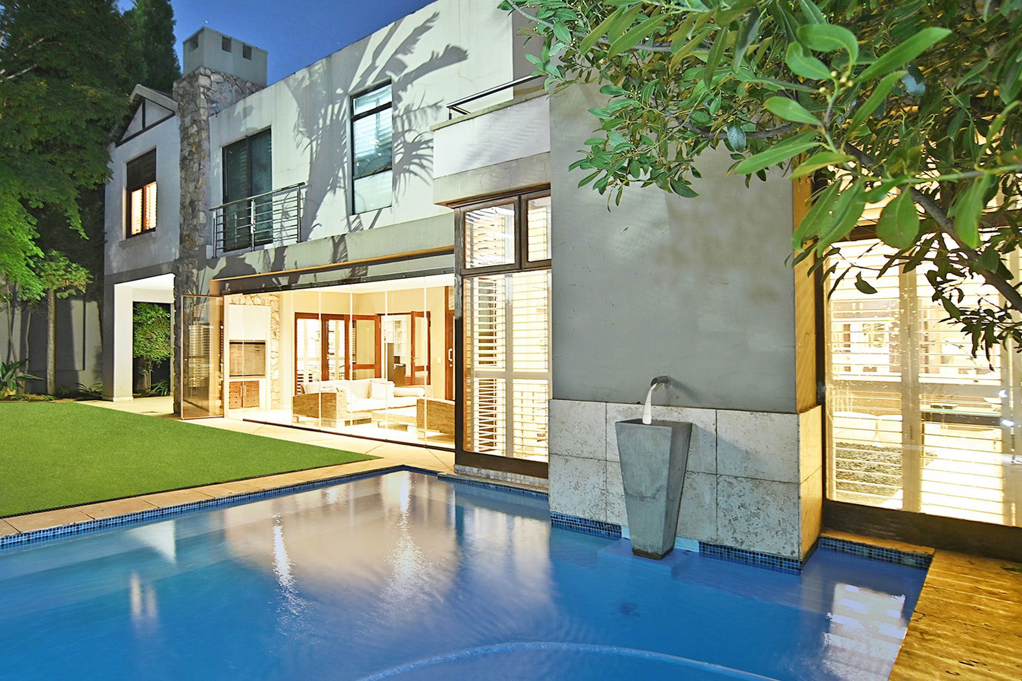 5 Bedroom Cluster House For Sale Hyde Park (Sandton) HP1657818