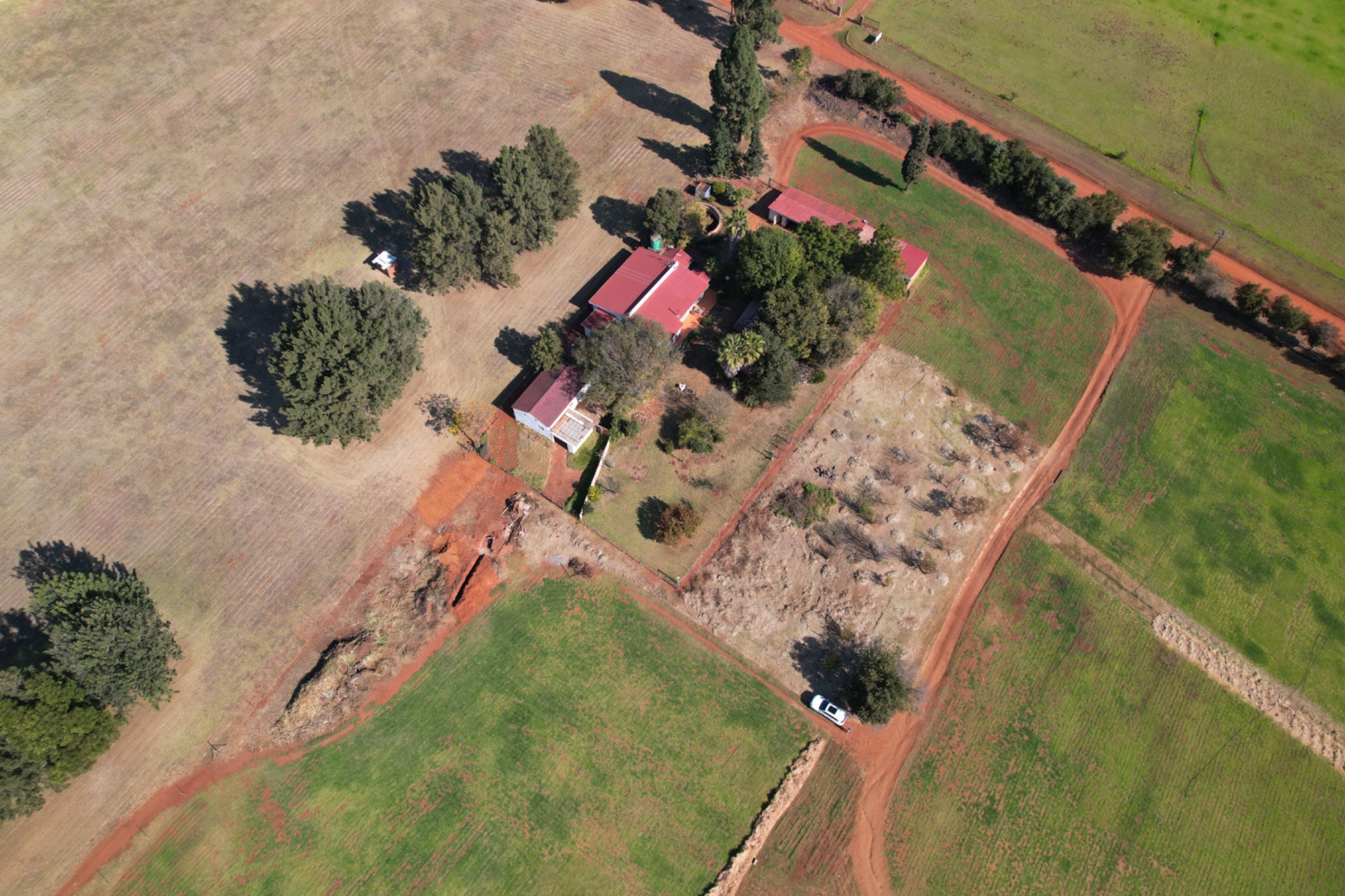 112450 m&sup2; mixed use farm for sale in Tiegerpoort AH