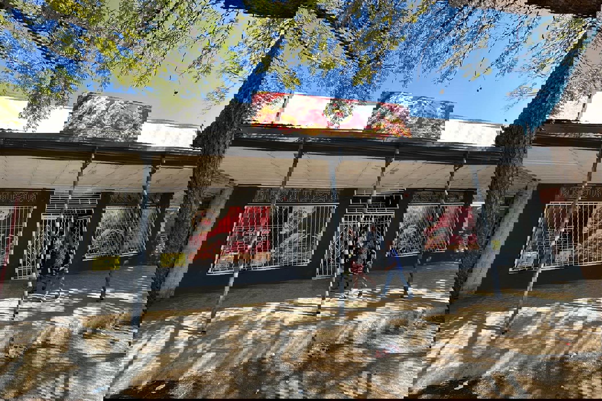 694 m&sup2; commercial building for sale in Bulawayo (Zimbabwe)