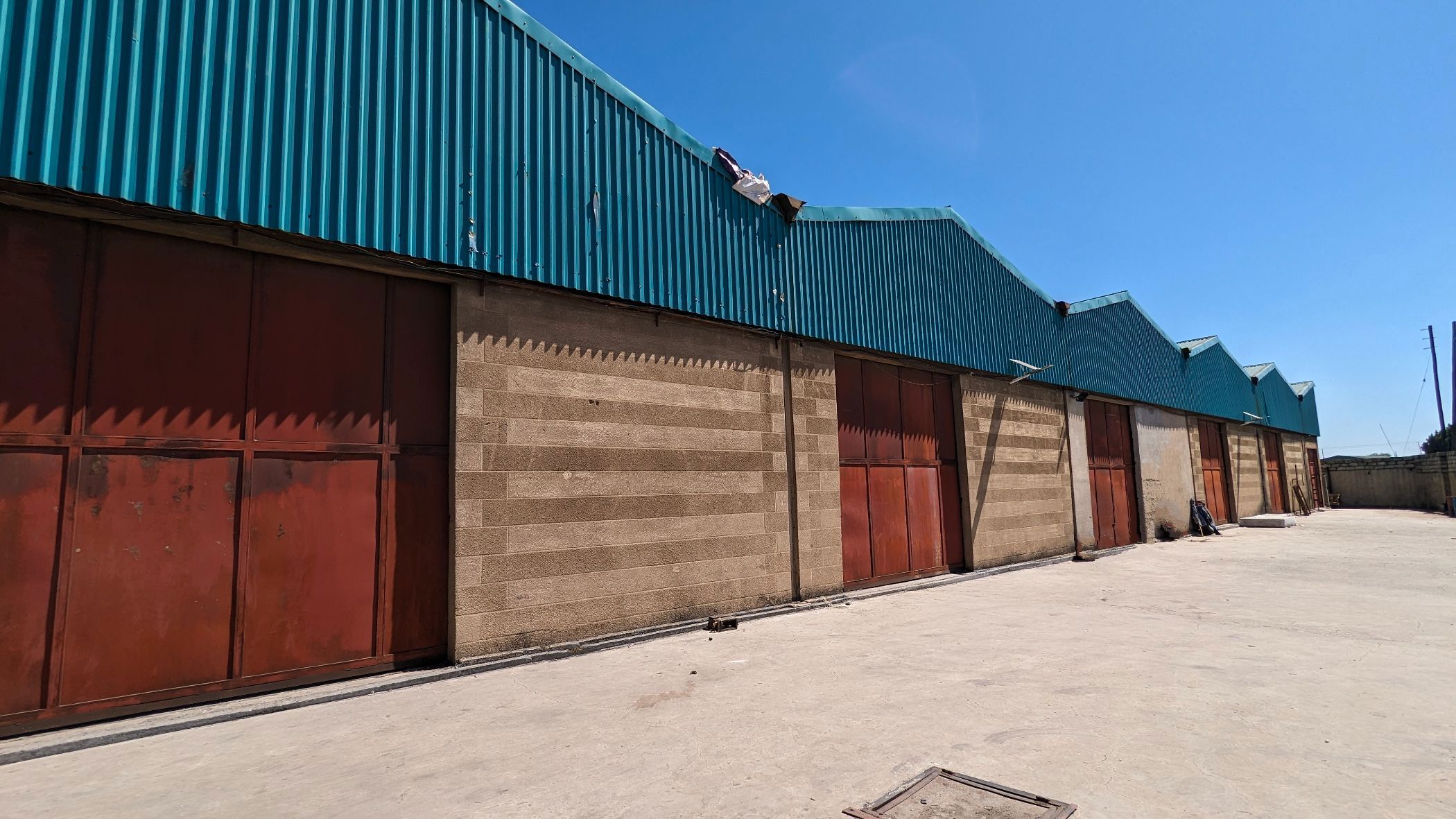 2000 m&sup2; commercial industrial property for sale in Light Industrial Area (Zambia)