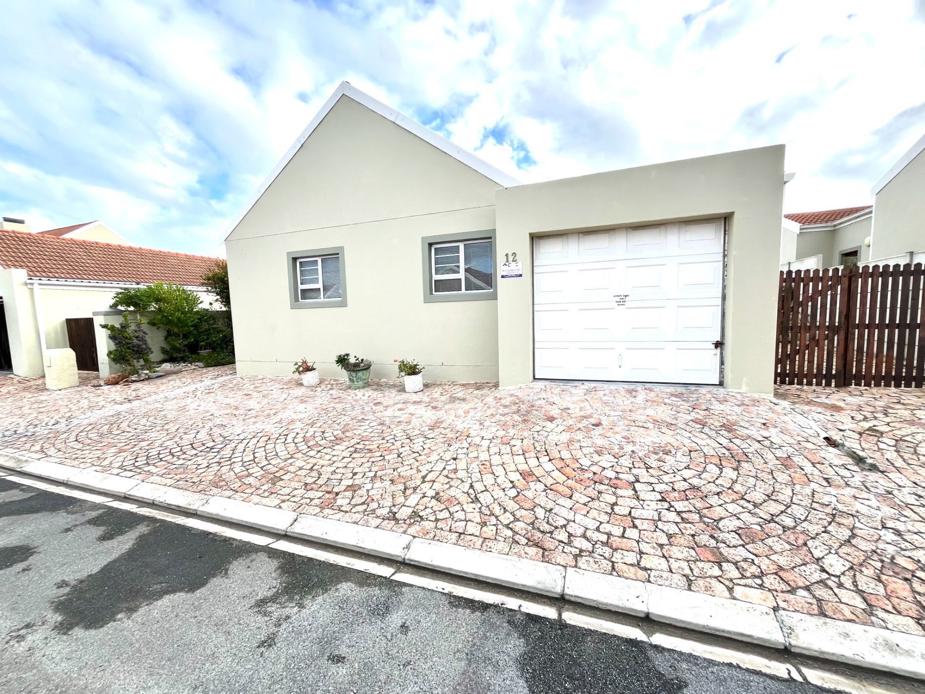 2 bedroom house for sale in Franskraal