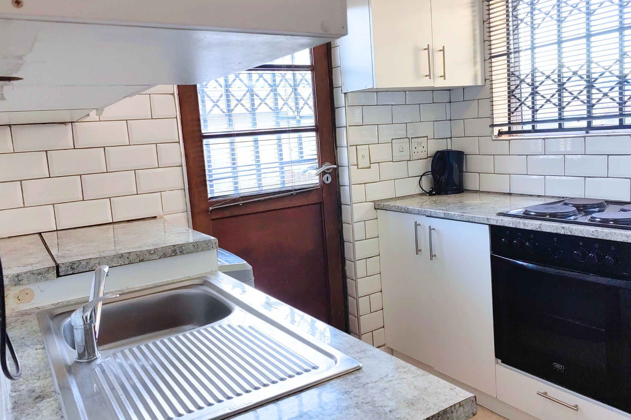 2 Bedroom House For Sale Sunset Glen 1KV1658206 Pam Golding