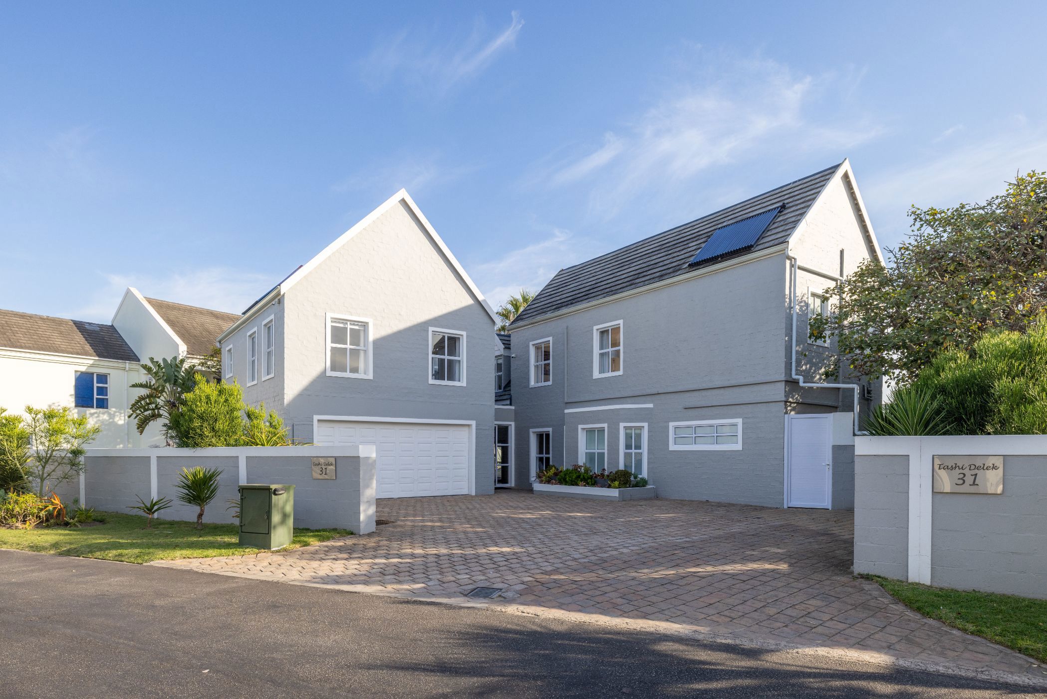 6 bedroom house to rent in Royal Alfred Marina