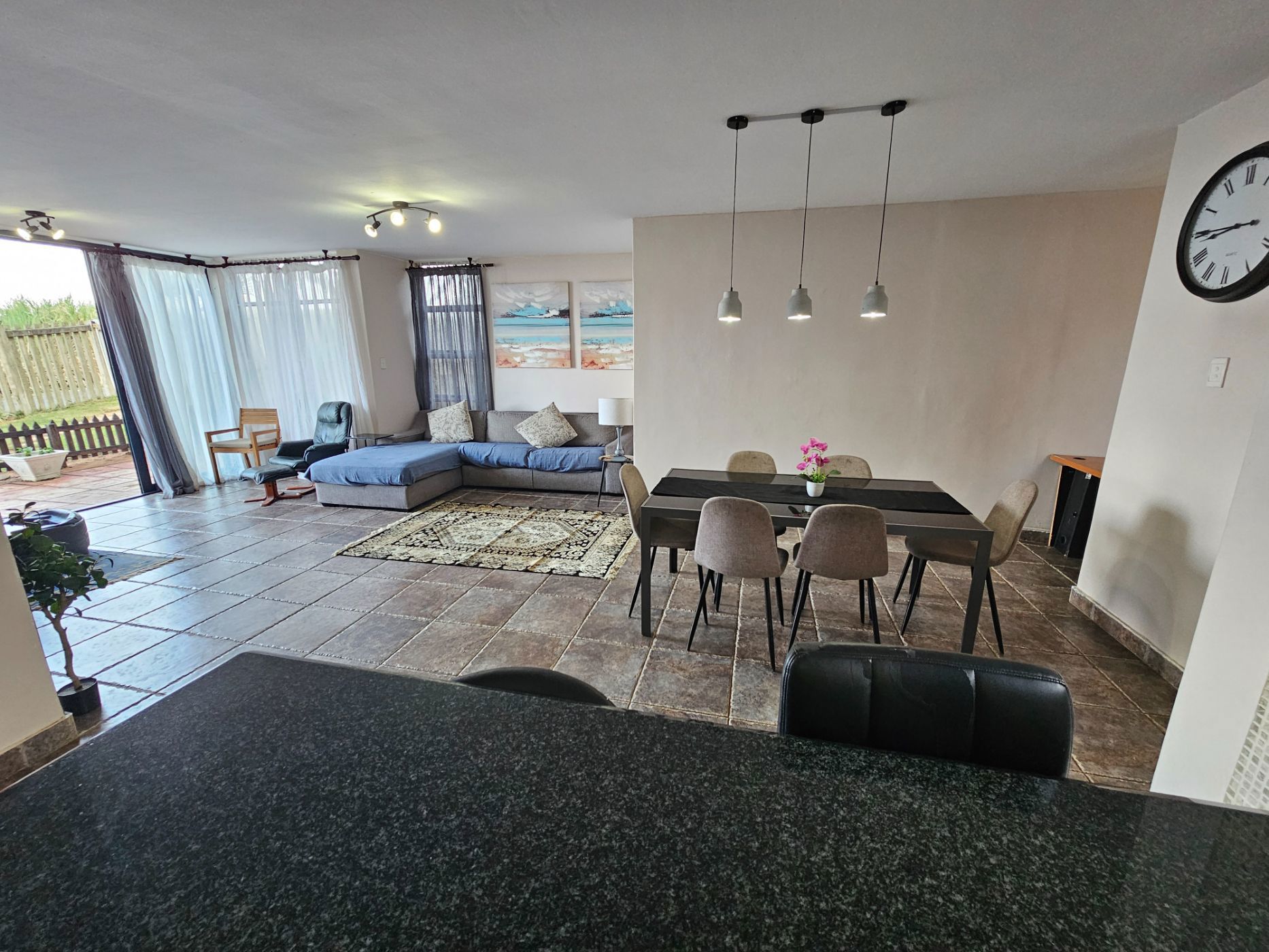 3 bedroom apartment to rent in La Mercy