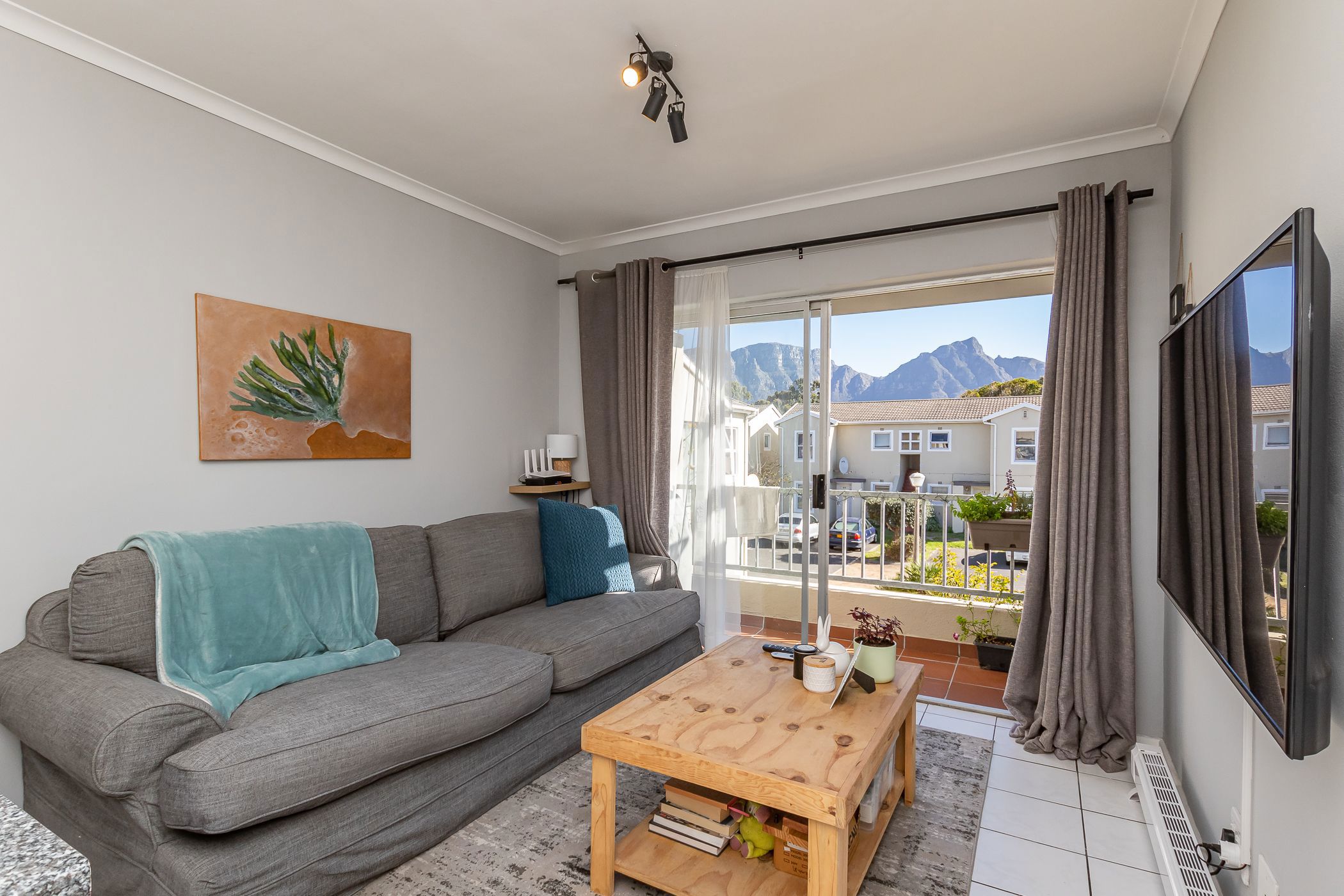 1 Bedroom Apartment For Sale Kenilworth (Cape Town) KW1655860 Pam