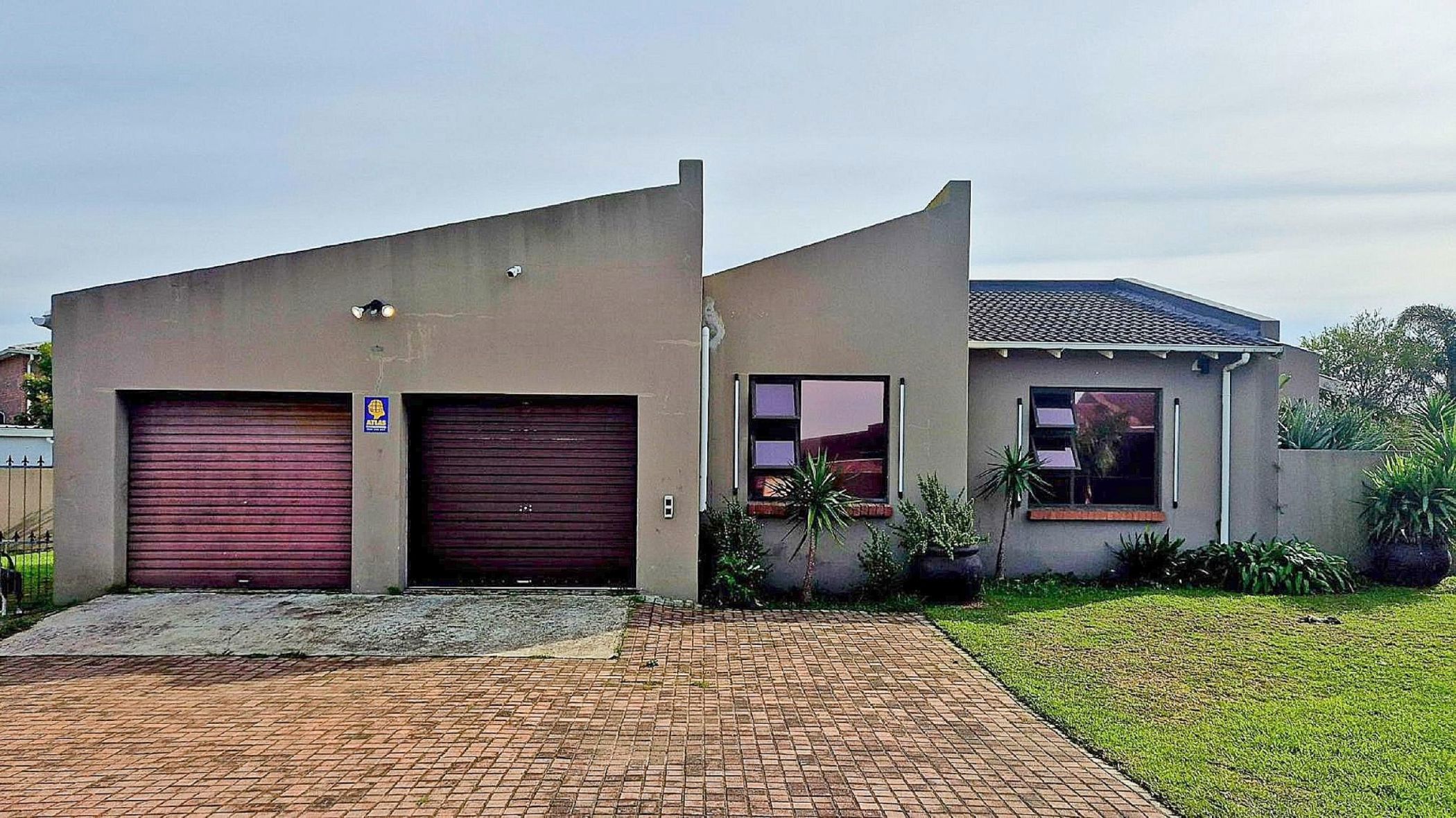 3 bedroom house for sale in Sherwood (Port Elizabeth (Gqeberha))