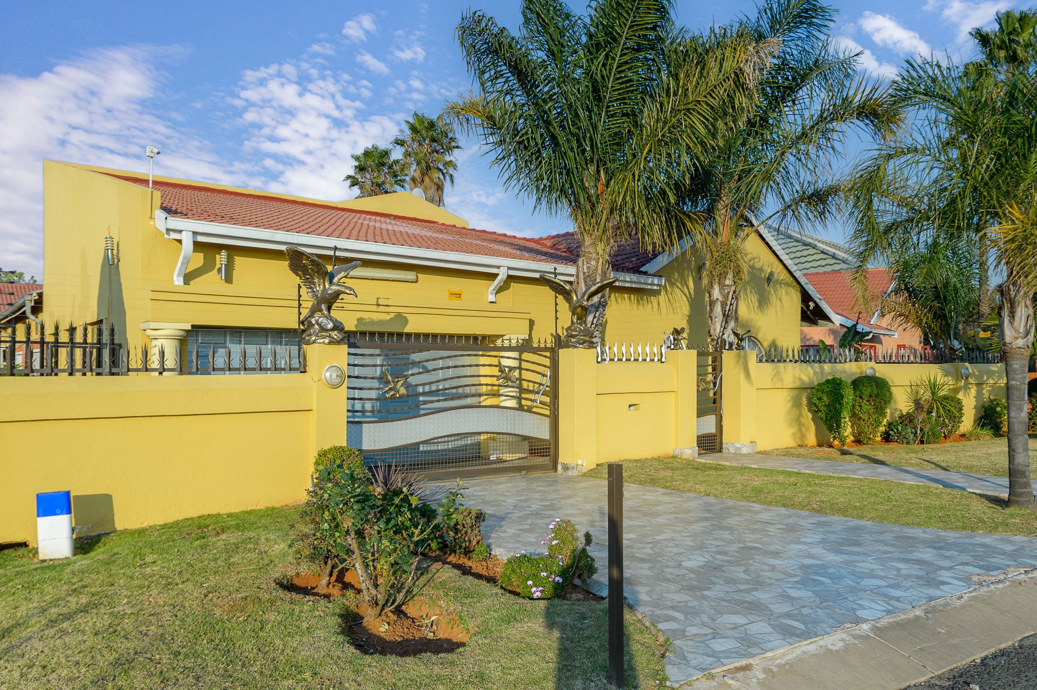 5 Bedroom House For Sale Lenasia South 1GV1661200 Pam Golding