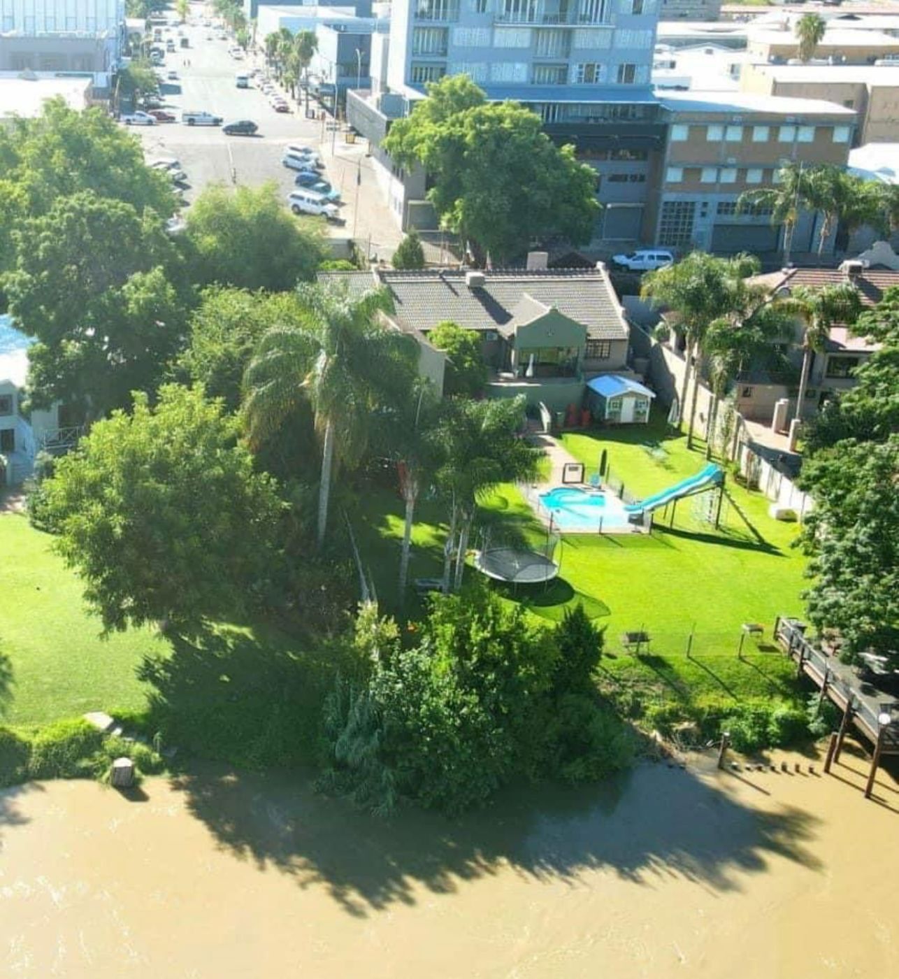6 bedroom house for sale in Middelpos