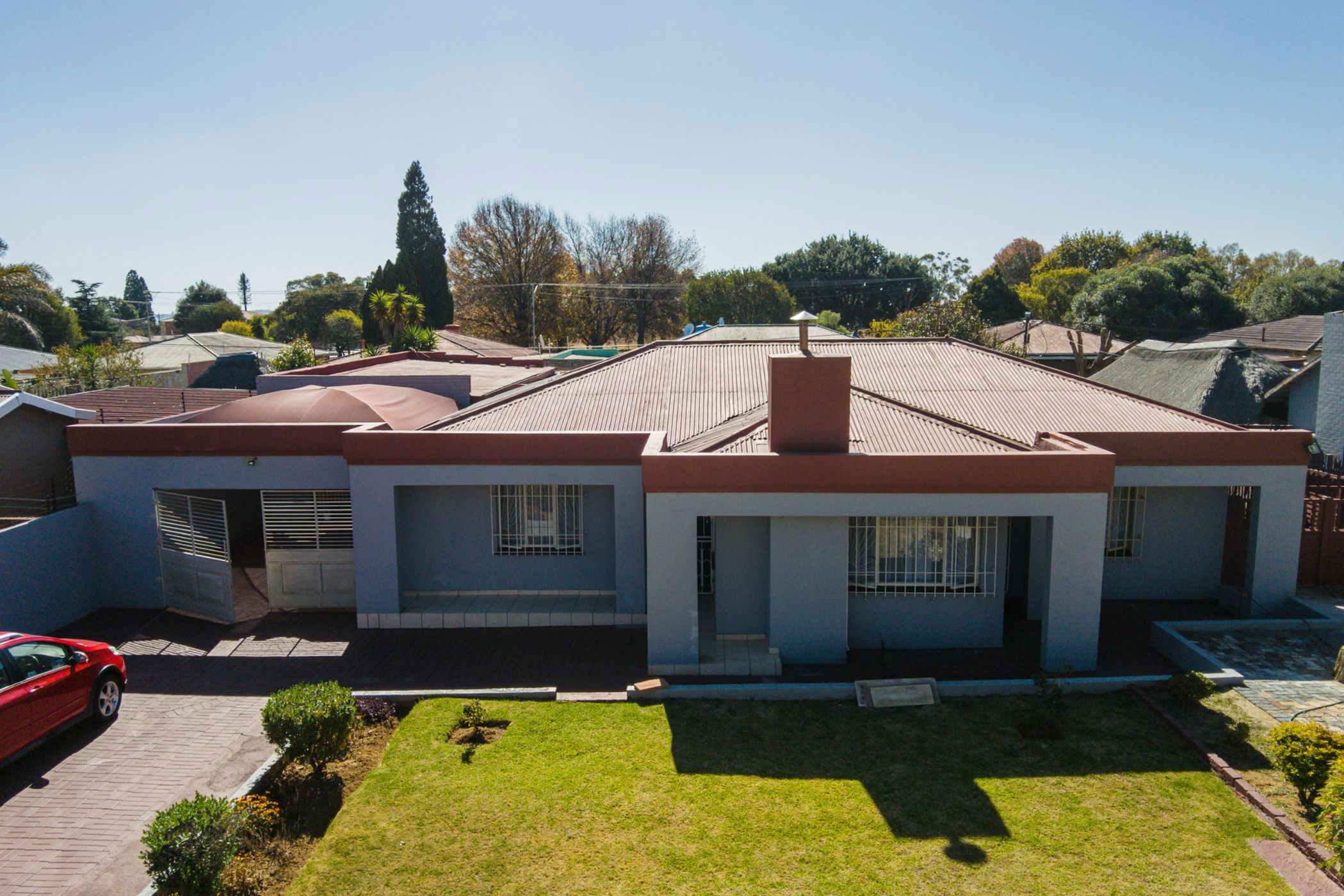 3 Bedroom House For Sale Crown Gardens 1GV1660232 Pam Golding