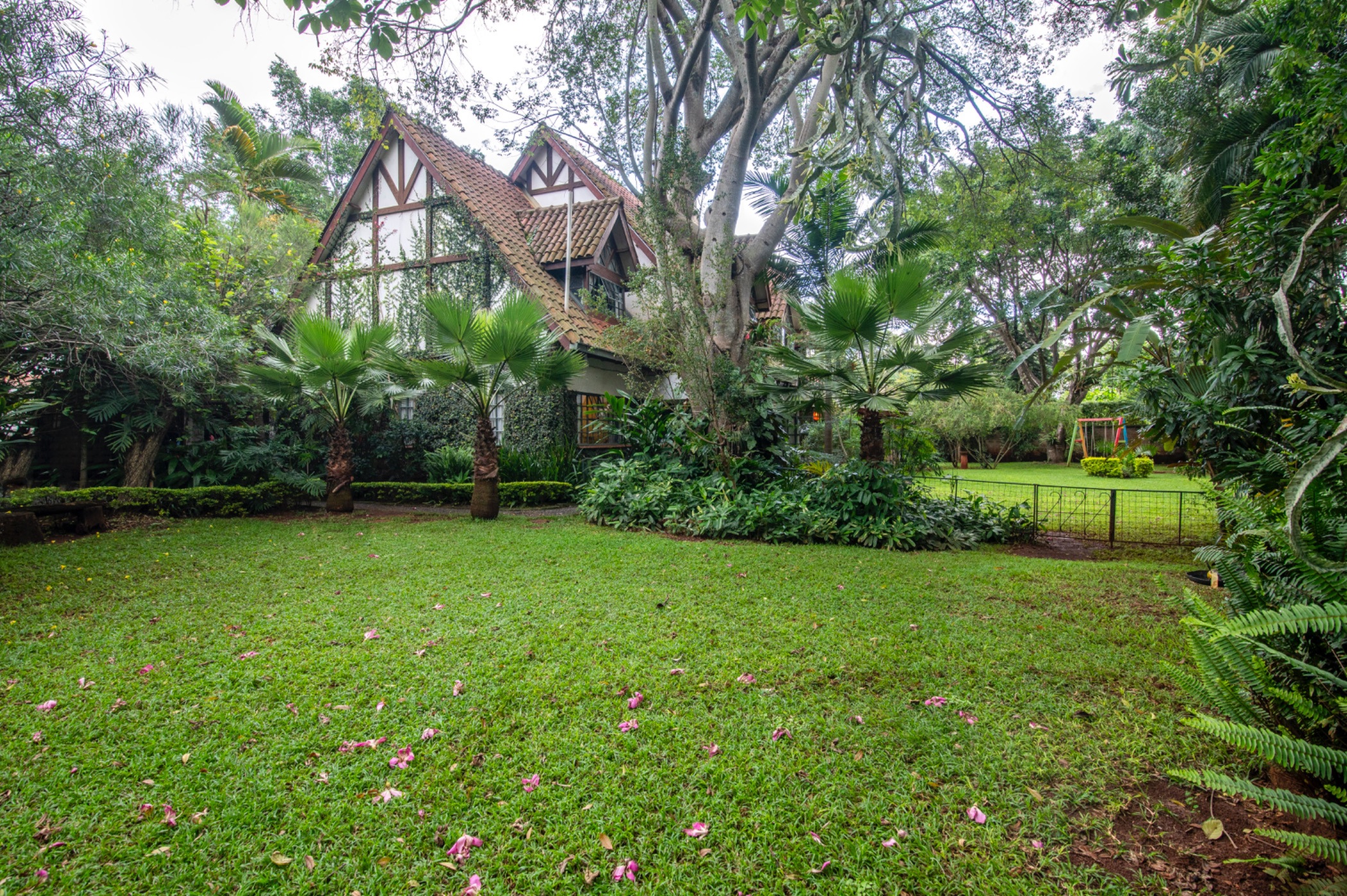 4 bedroom house for sale in Runda  (Kenya)
