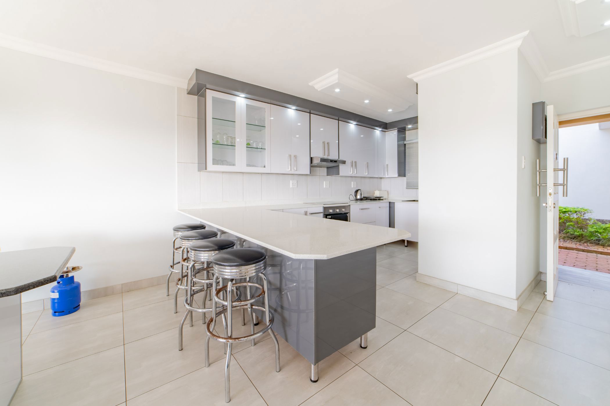 3 Bedroom Apartment For Sale Beverley Hills Estate 1BD1663251 Pam