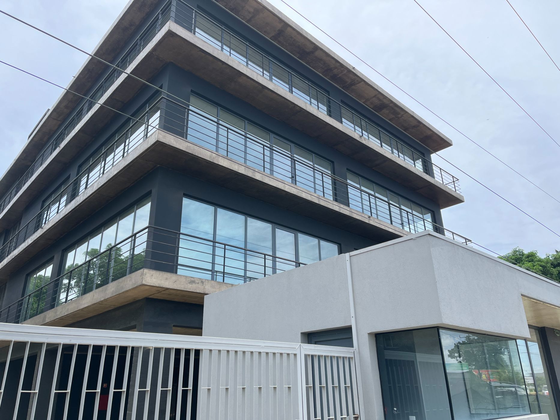 2500 m&sup2; commercial office to rent in Pemba (Cabo Delgado, Mozambique)