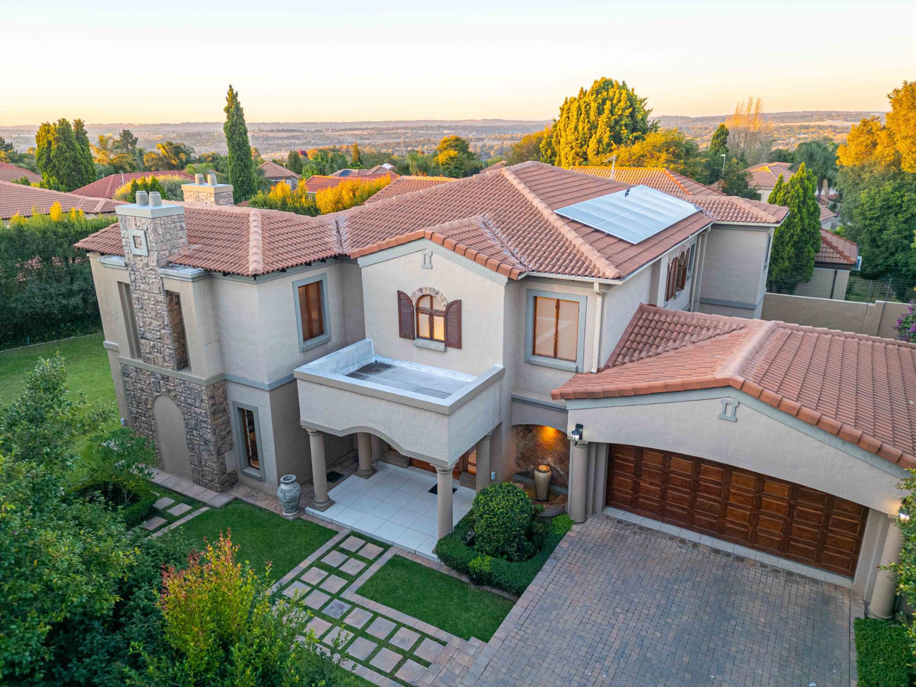 4 Bedroom Security Estate Home For Sale Beverley FW1660992 Pam