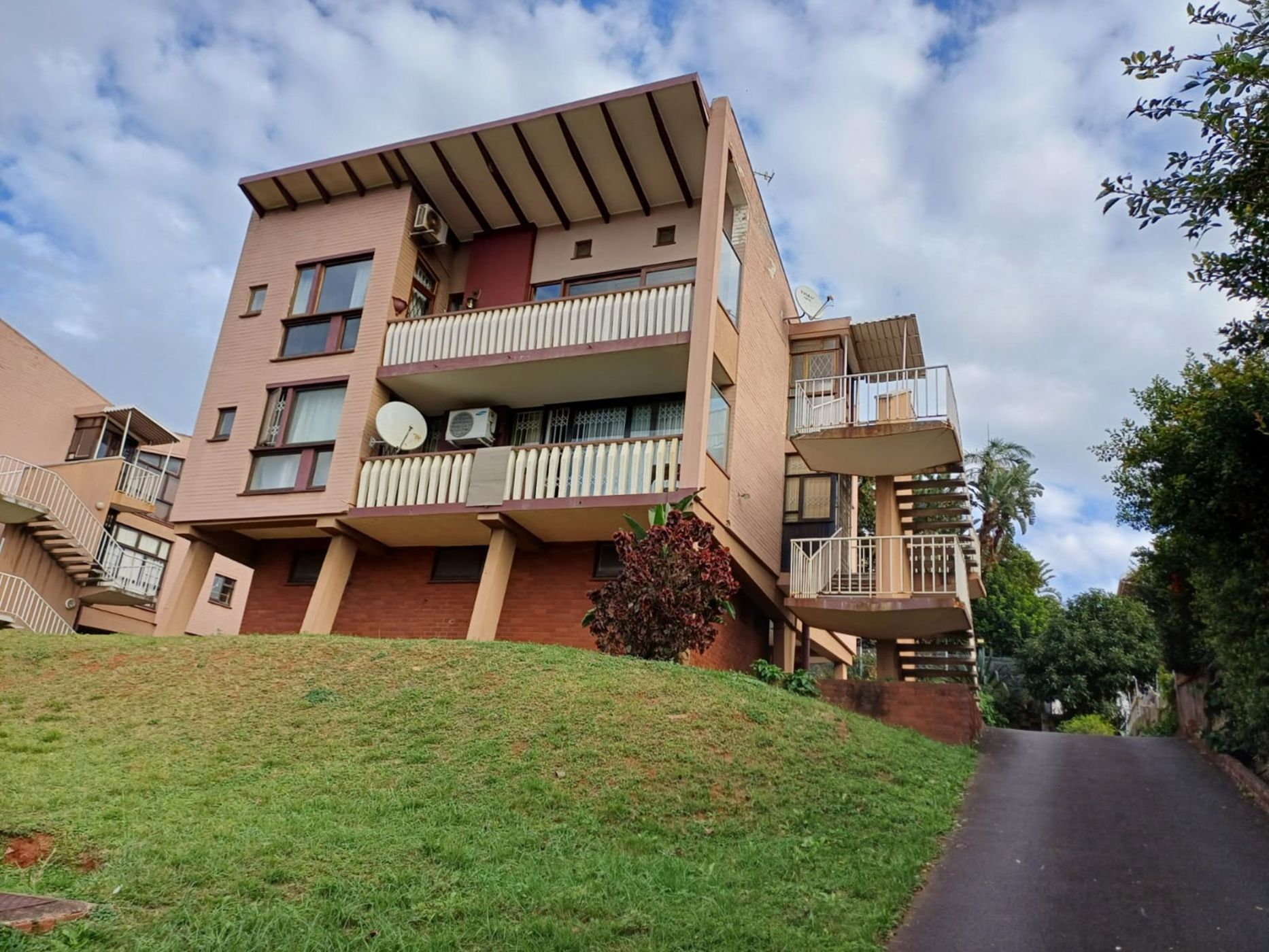 3 bedroom apartment for sale in Glenwood (Durban)