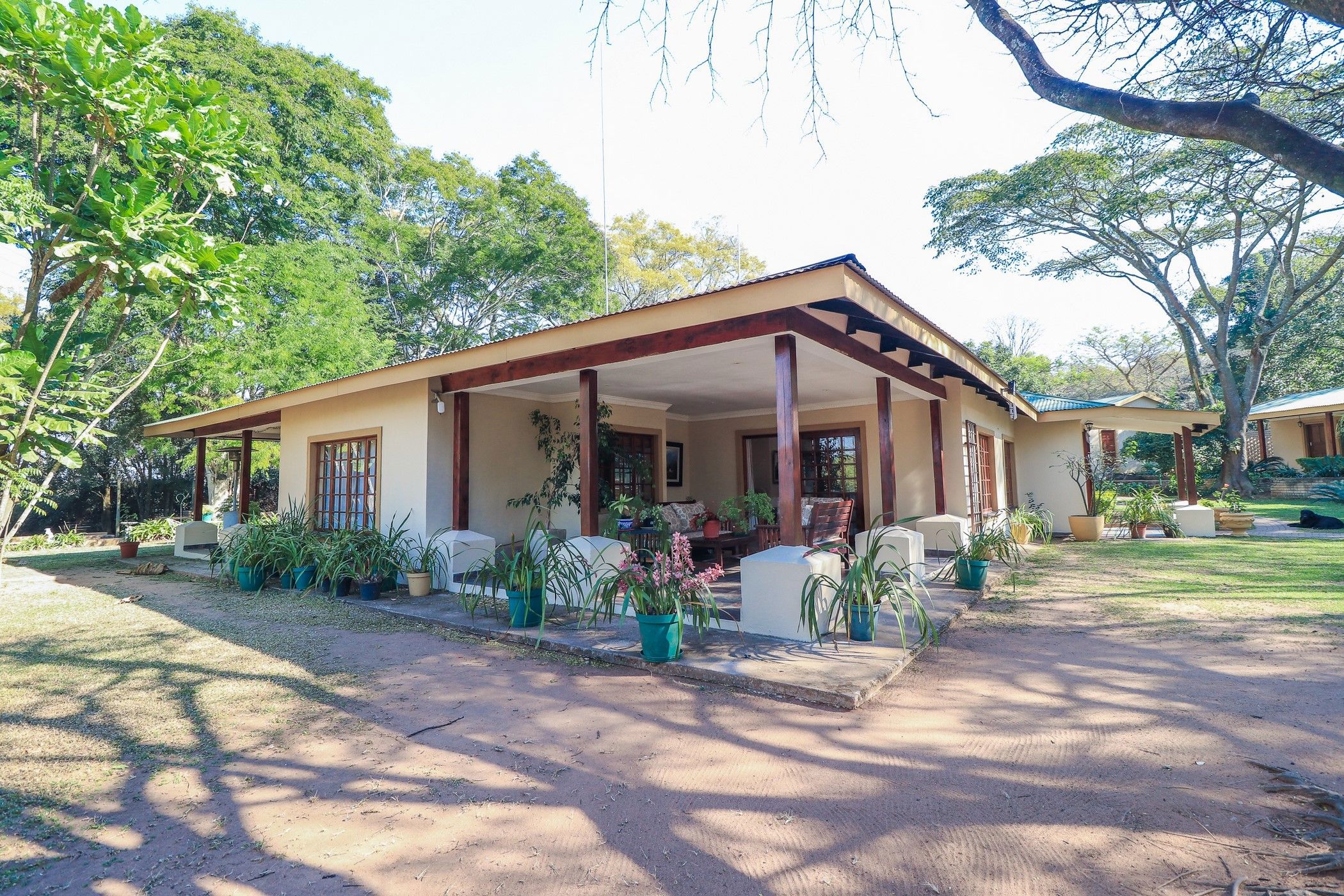 29704 m&sup2; smallholding for sale in White River AH