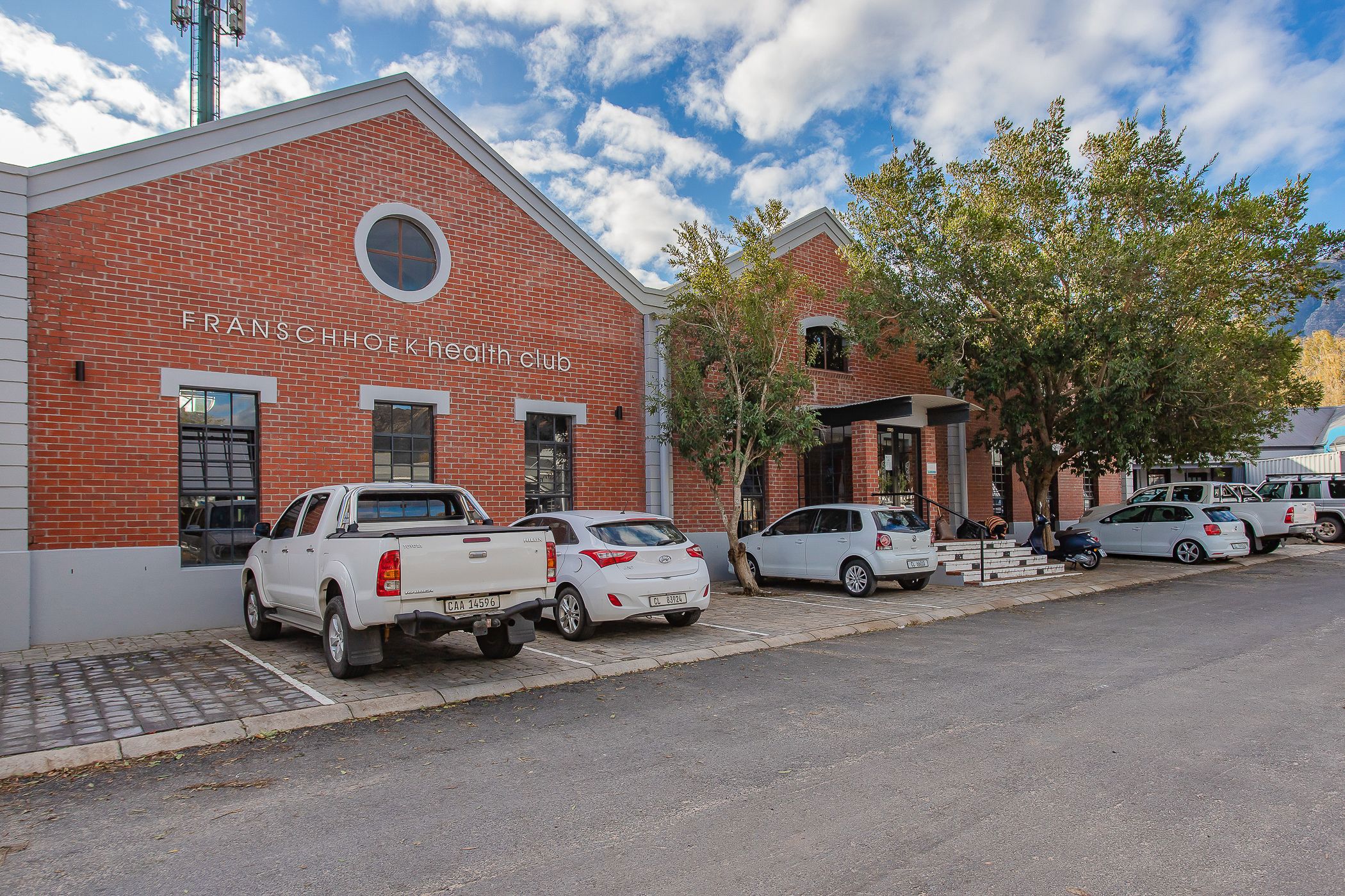 862 m&sup2; commercial building for sale in Franschhoek