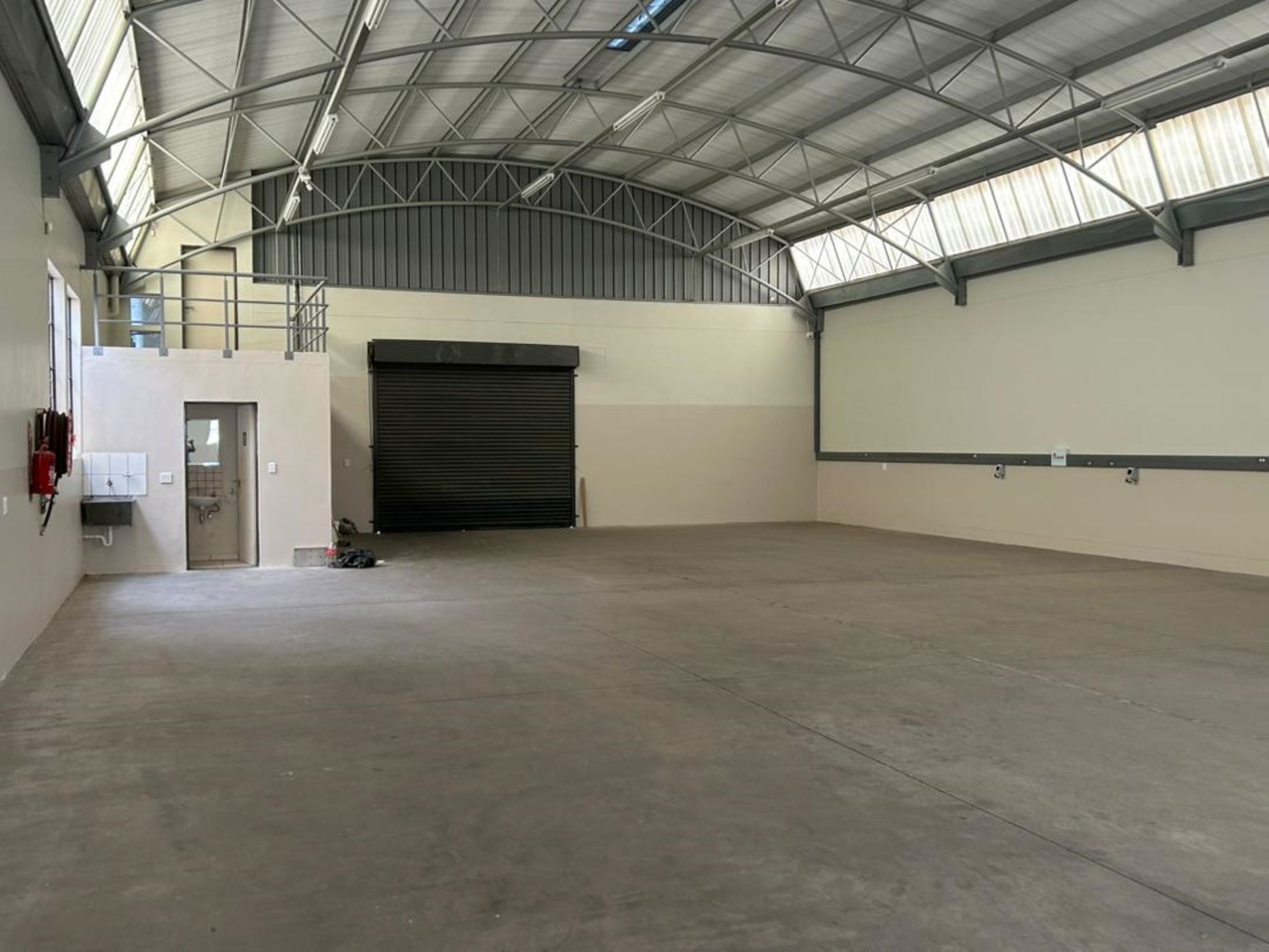436 m&sup2; commercial industrial property for sale in Prosperita (Namibia)