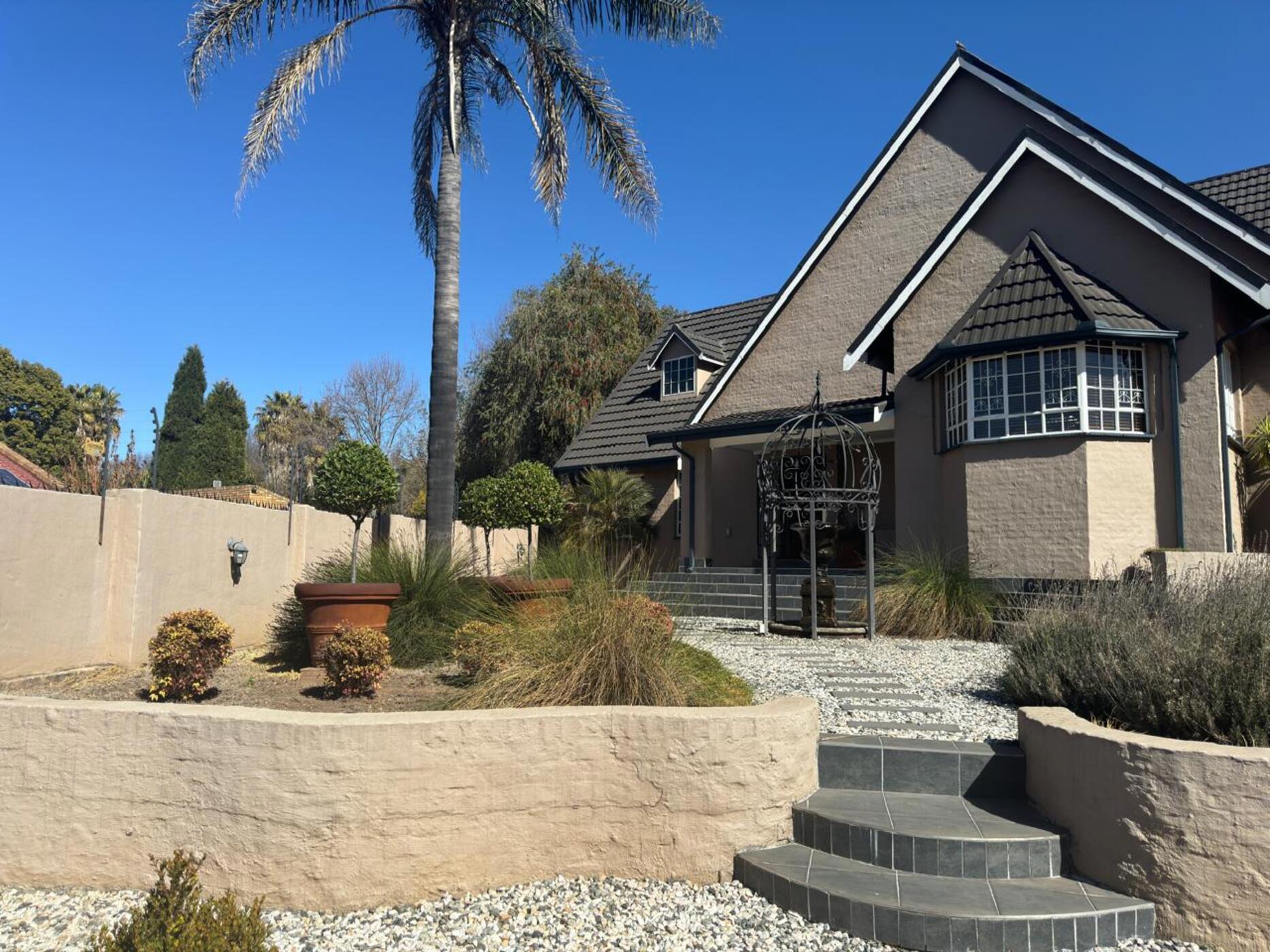 4 bedroom house for sale in Gholfsig