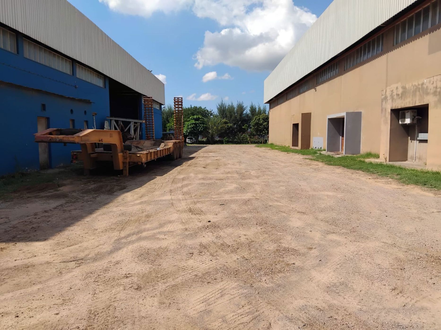 1296 m&sup2; commercial industrial property to rent in Matola (Mozambique)