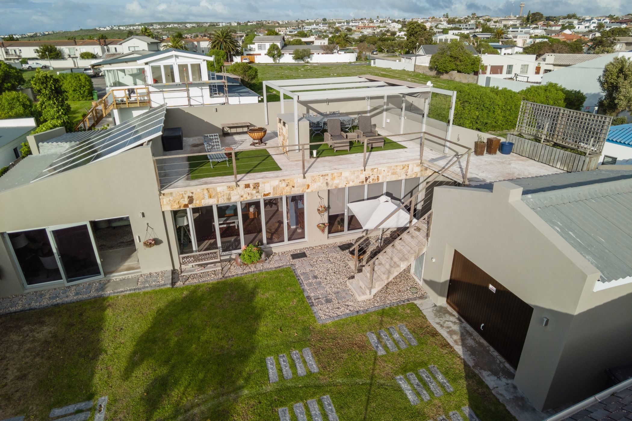 3 bedroom single-storey house for sale in Middedorp (Langebaan)