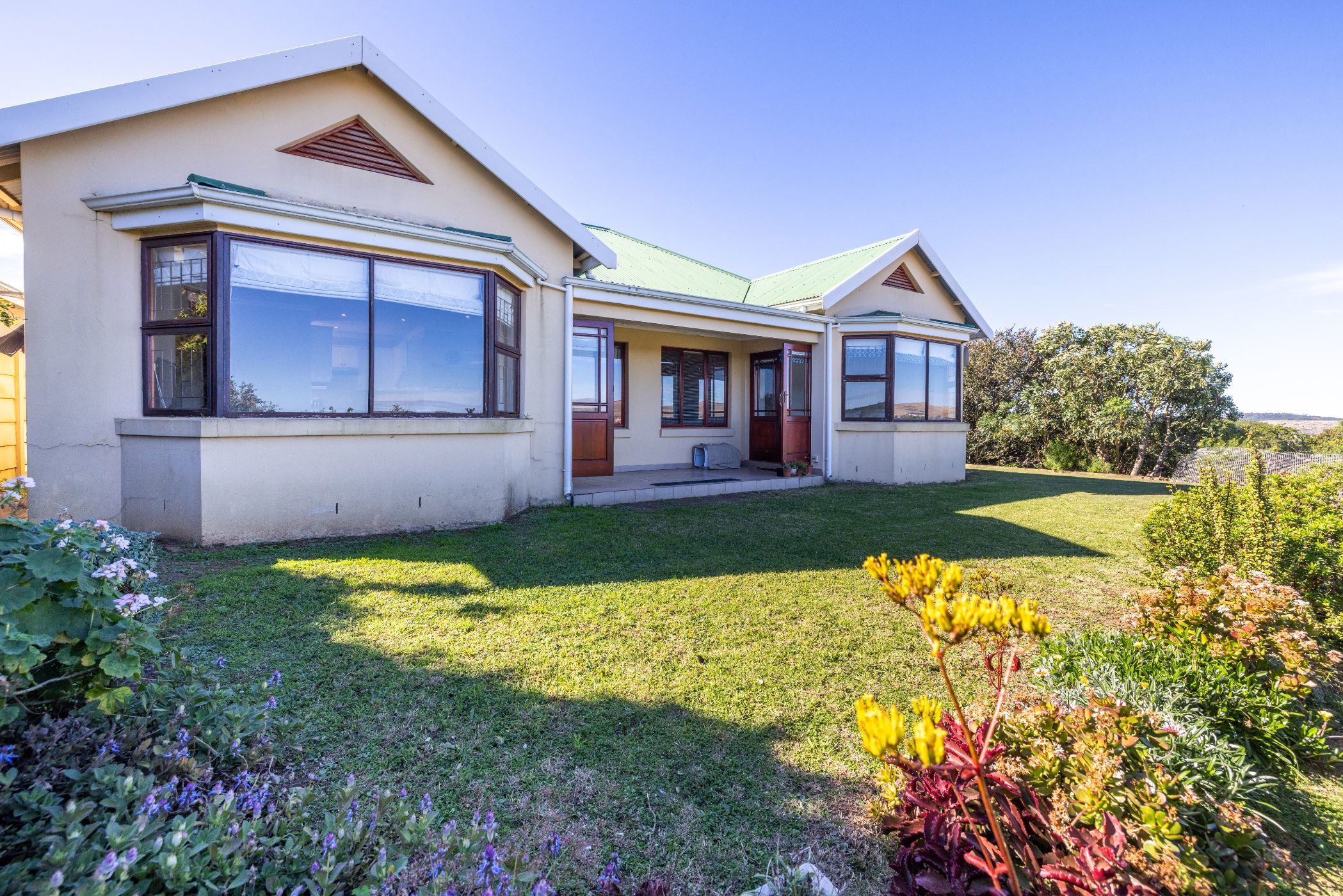 3 bedroom townhouse for sale in Kingswood