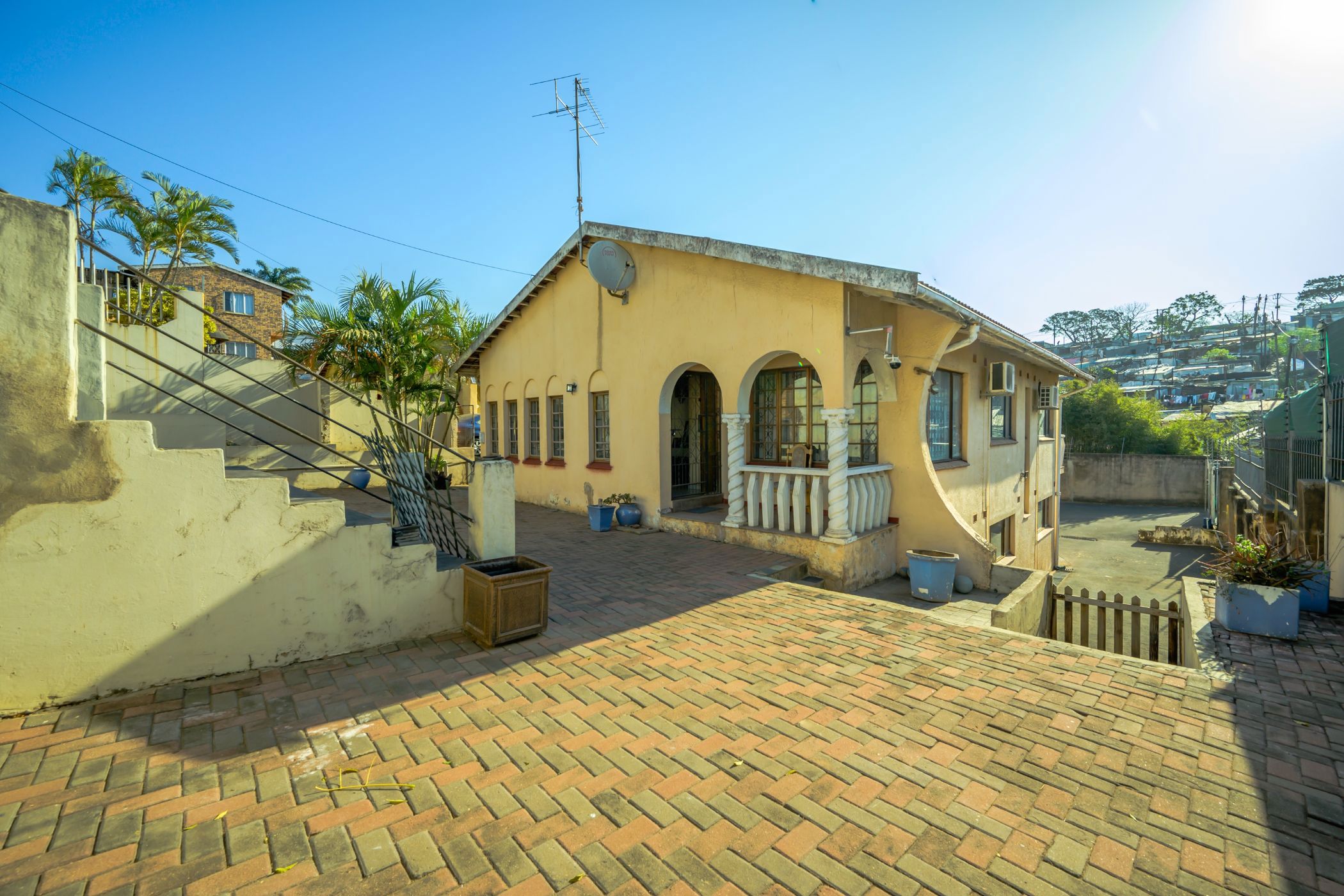 5 bedroom house for sale in Effingham Heights