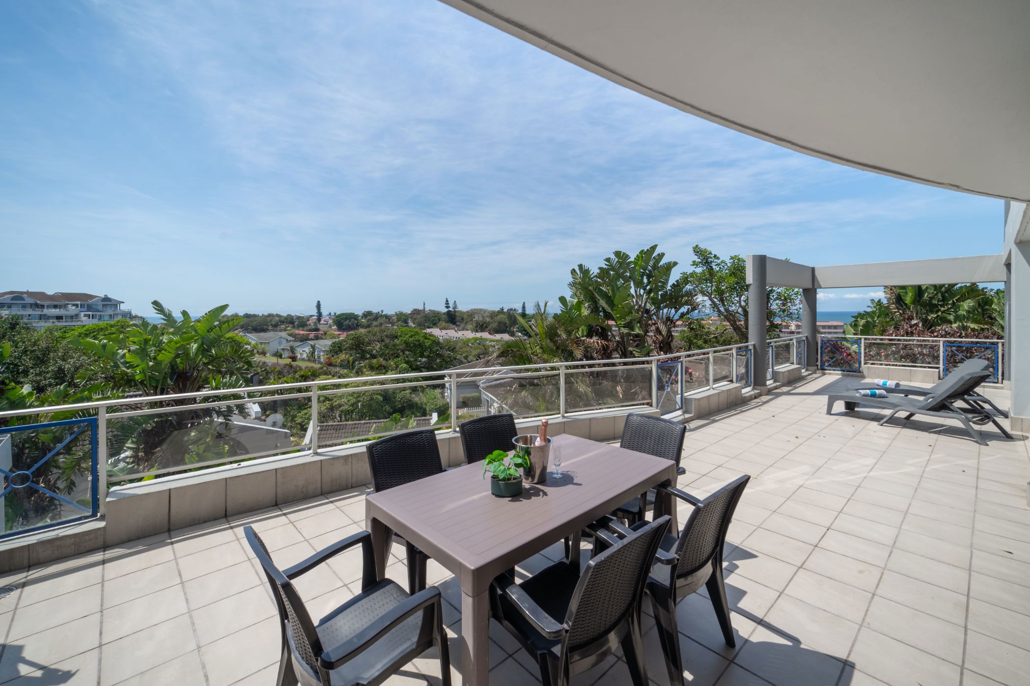 3 bedroom apartment for sale in Willard Beach