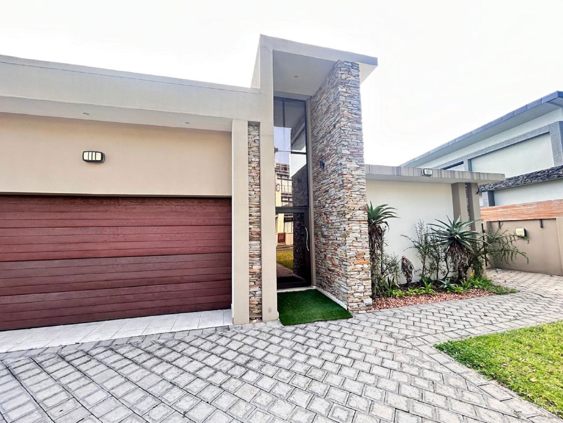 4 bedroom golf estate house to rent in Meer en See
