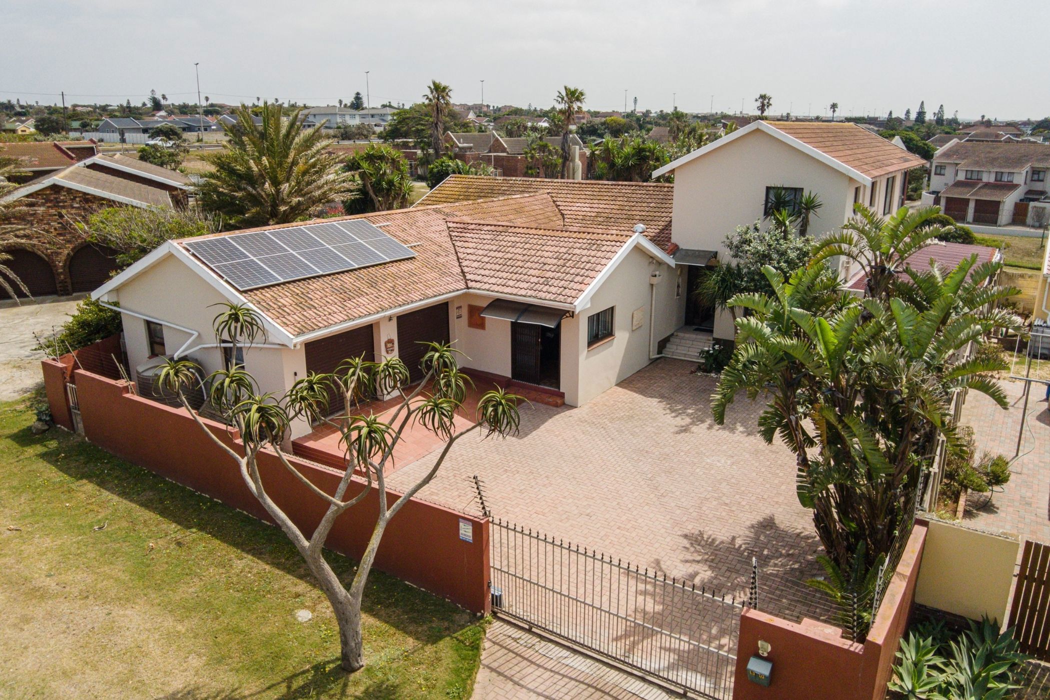 6 bedroom house for sale in Bluewater Bay (Port Elizabeth (Gqeberha))