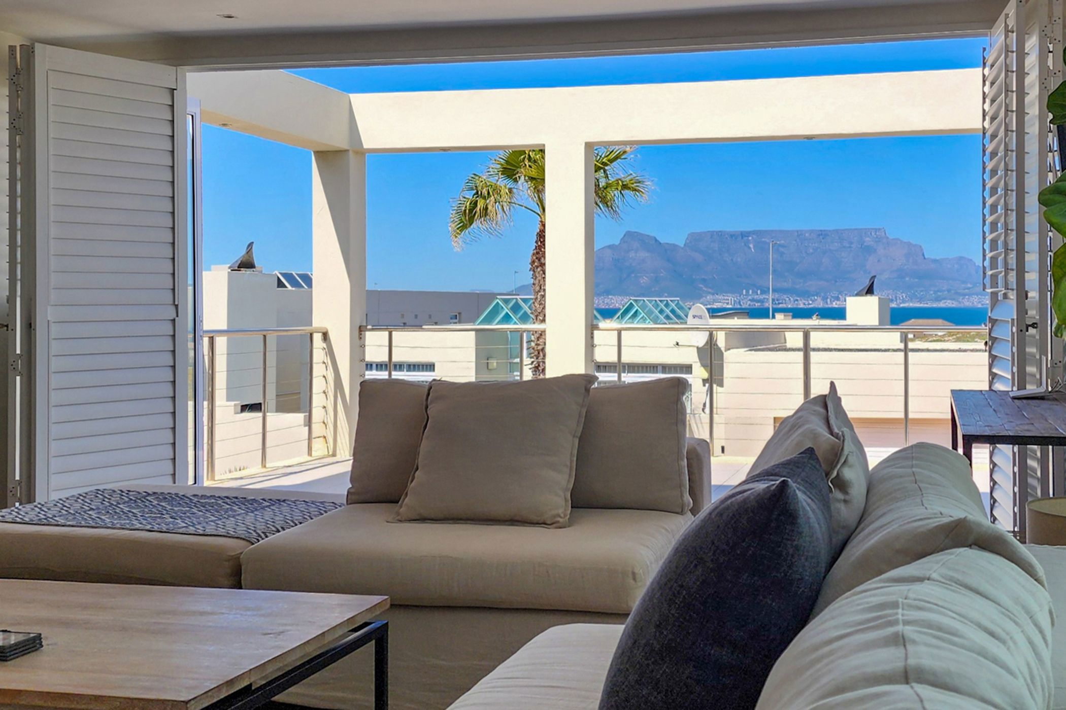 3 bedroom house for sale in Bloubergstrand