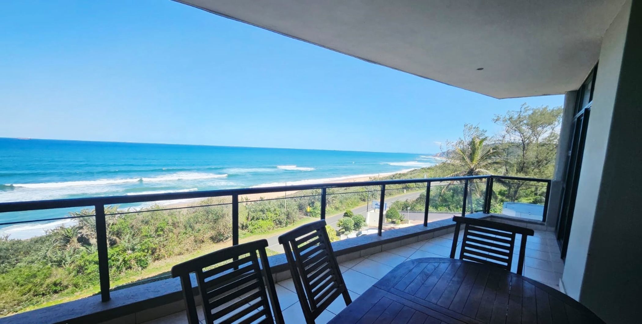 3 bedroom apartment to rent in La Mercy