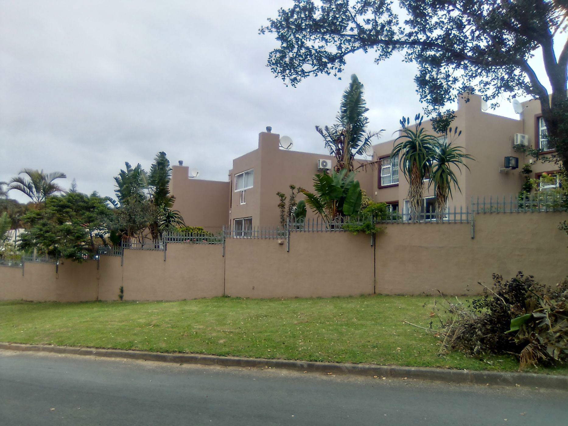 2 bedroom apartment for sale in Uvongo