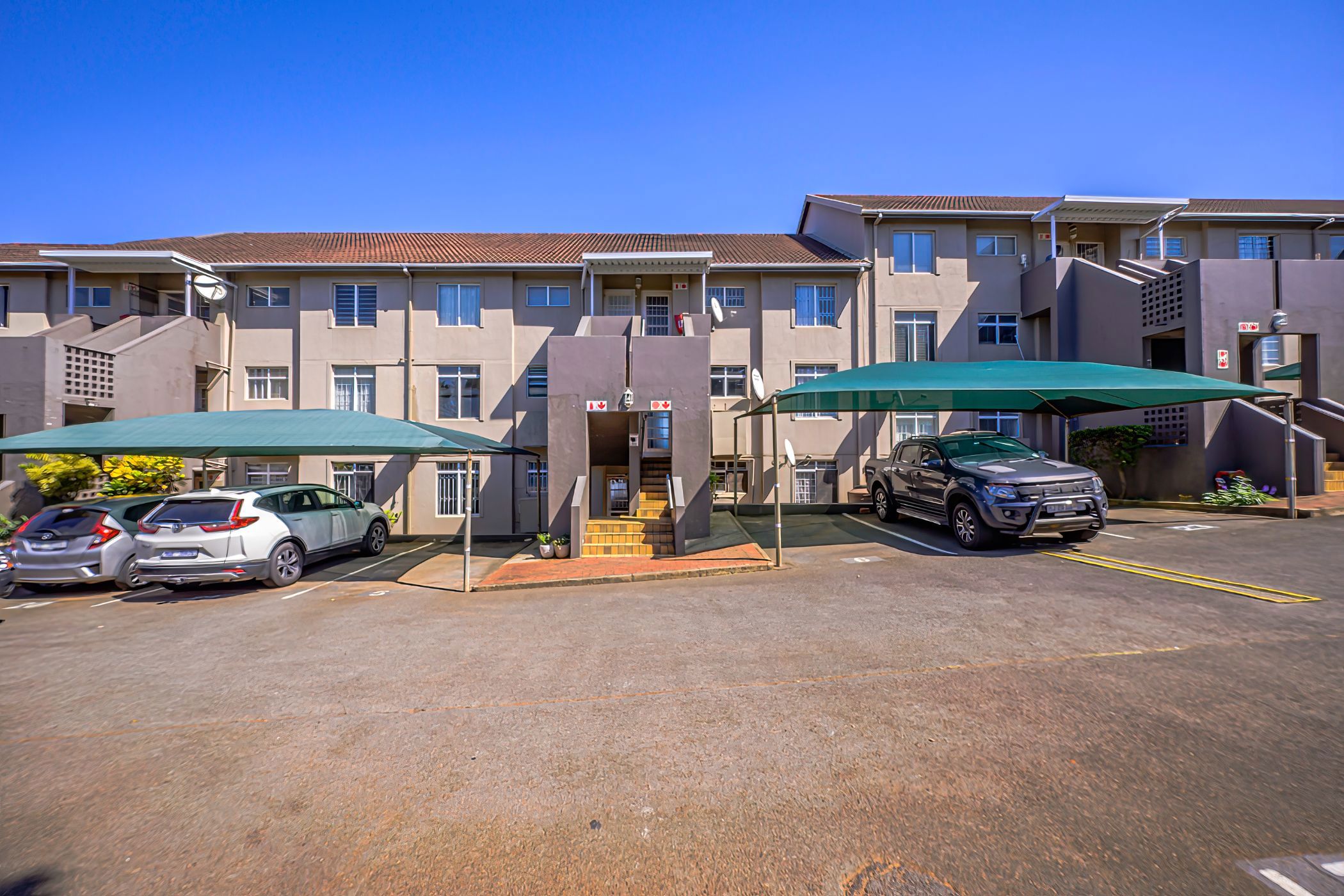 2 bedroom apartment for sale in Riverside (Durban North)