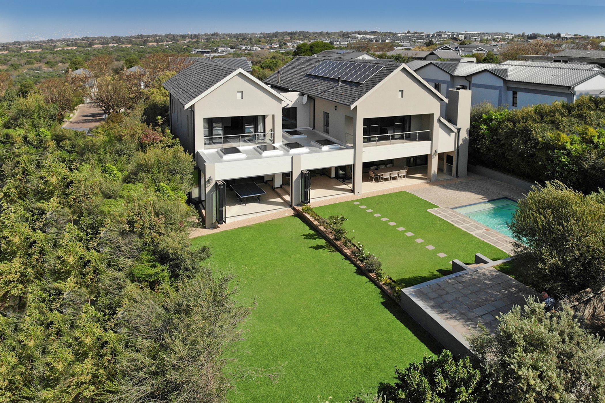5 bedroom house for sale in Helderfontein Estate