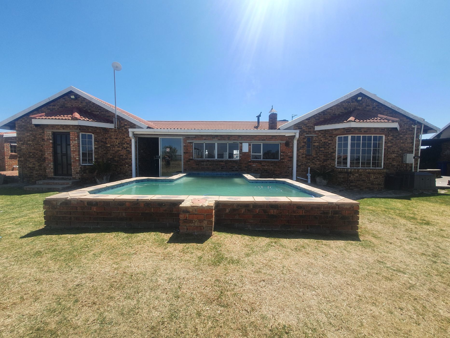 3 guest room guesthouse for sale in Heilbron