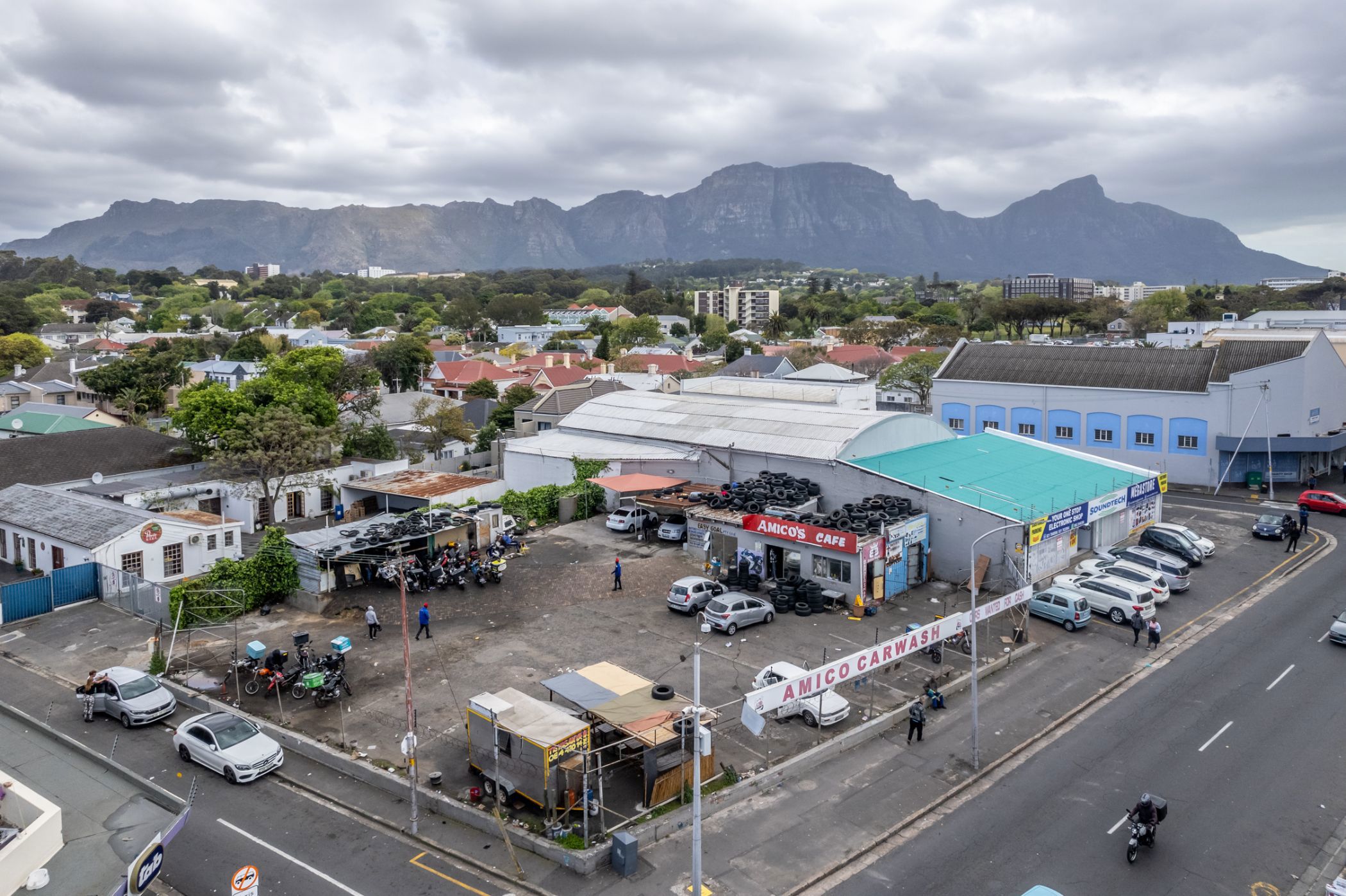 910 m&sup2; commercial vacant land for sale in Wynberg Upper