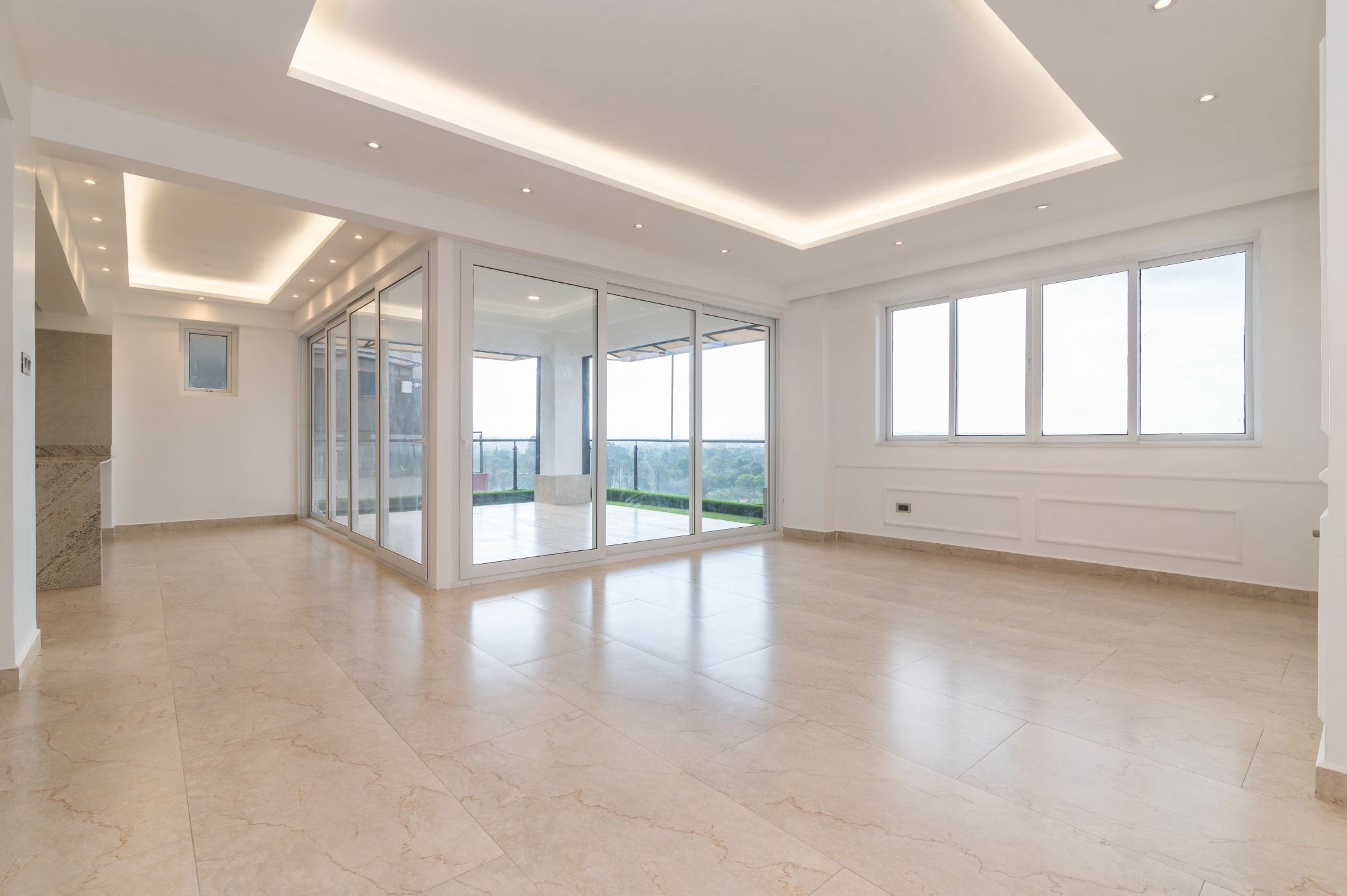 4 bedroom penthouse apartment for sale in General Mathenge  (Kenya)