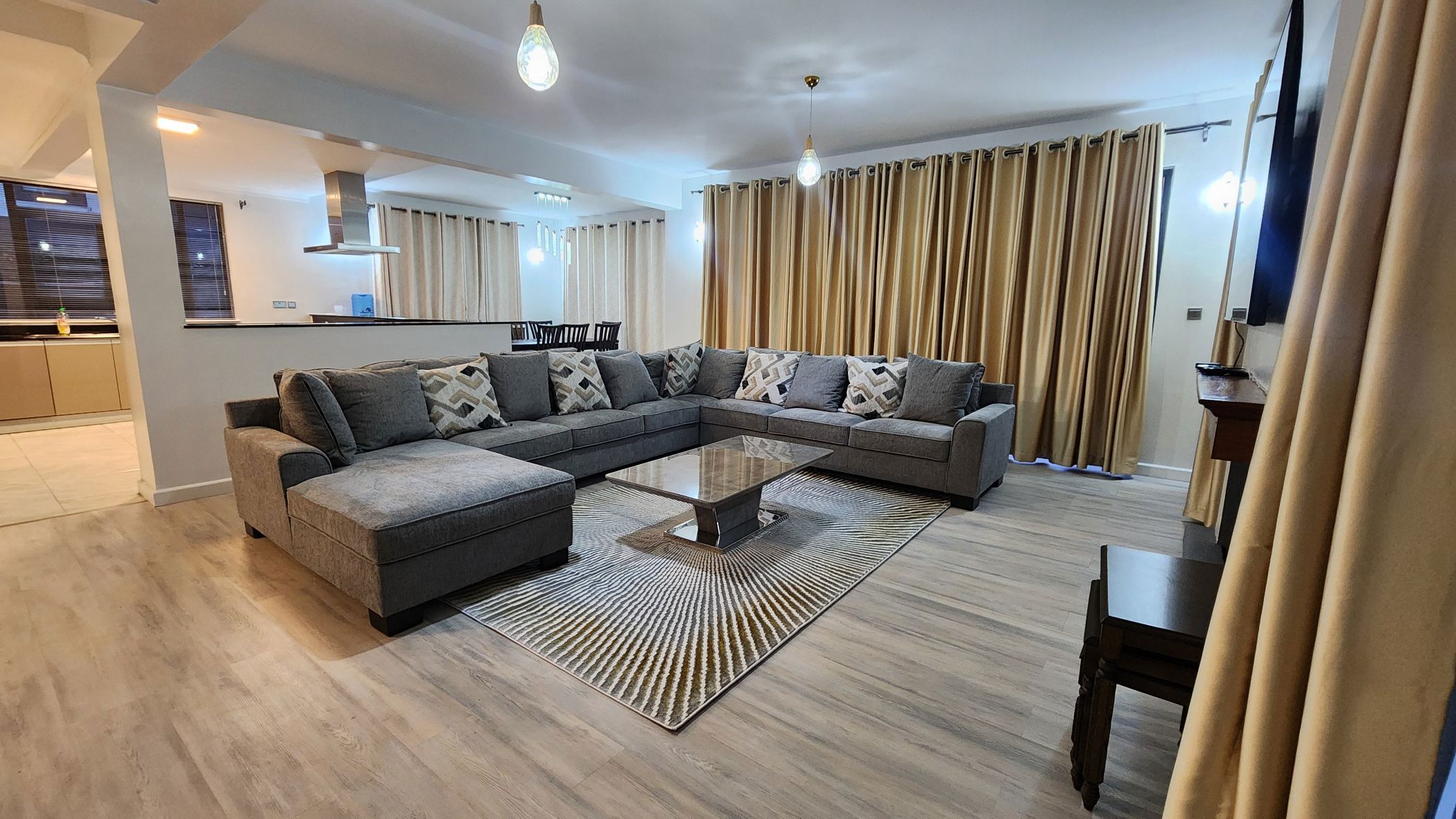 4 bedroom house to rent in Kiambu Road (Kenya)