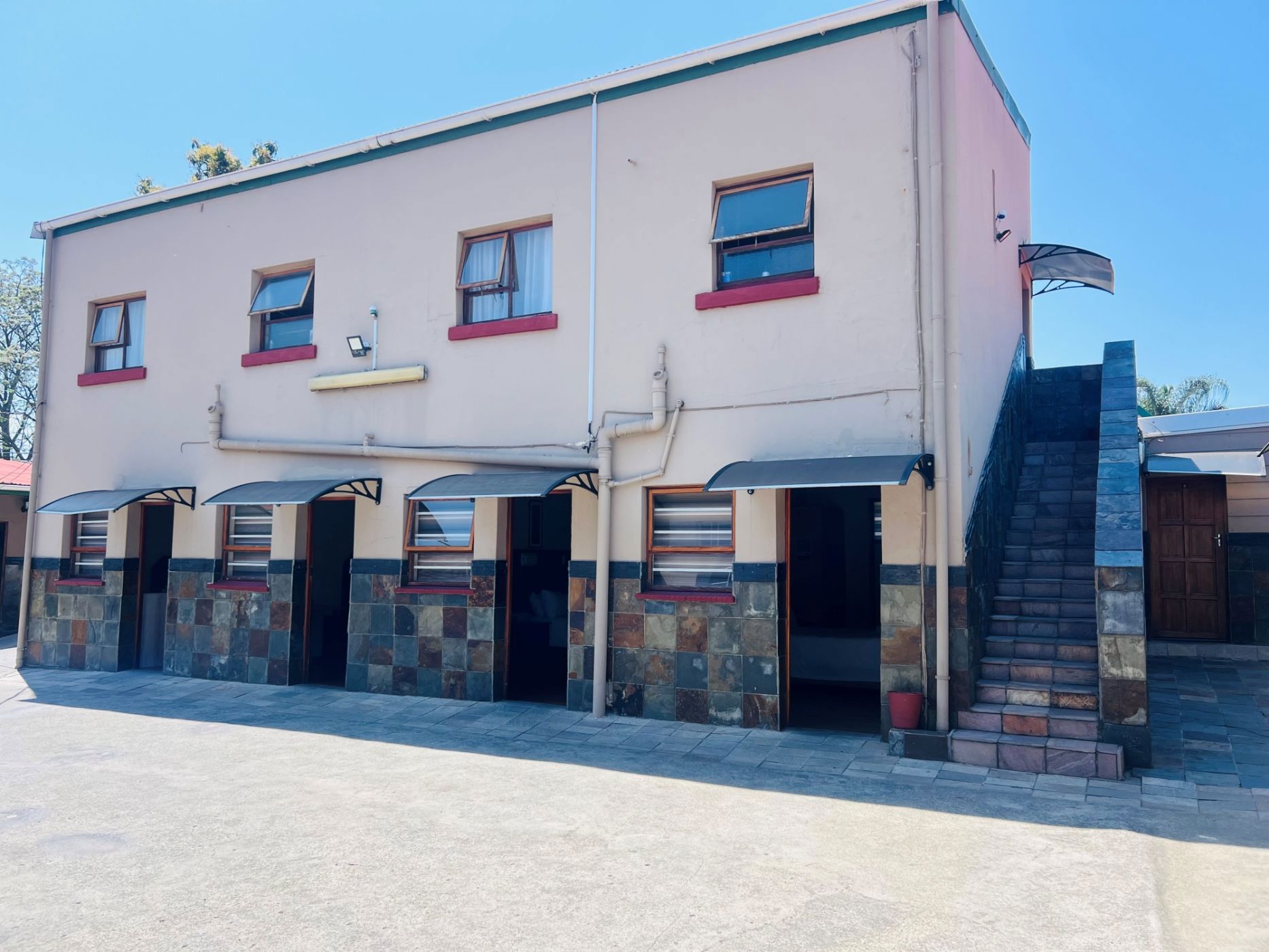 2274 m&sup2; commercial building for sale in King Williams Town (Qonce)