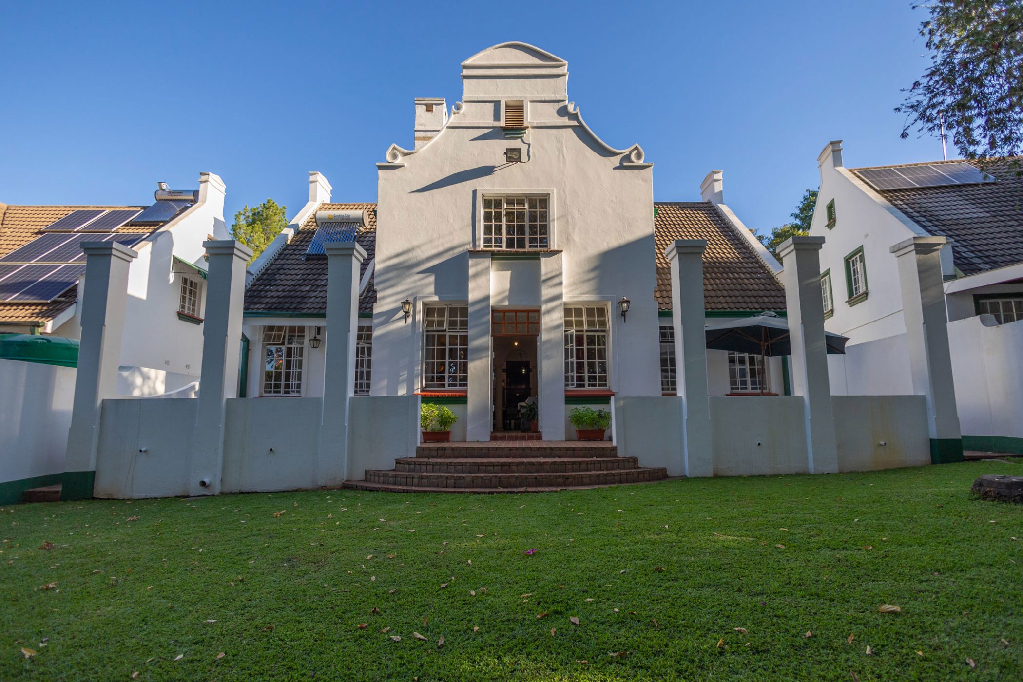 3 bedroom townhouse for sale in Borrowdale (Zimbabwe)