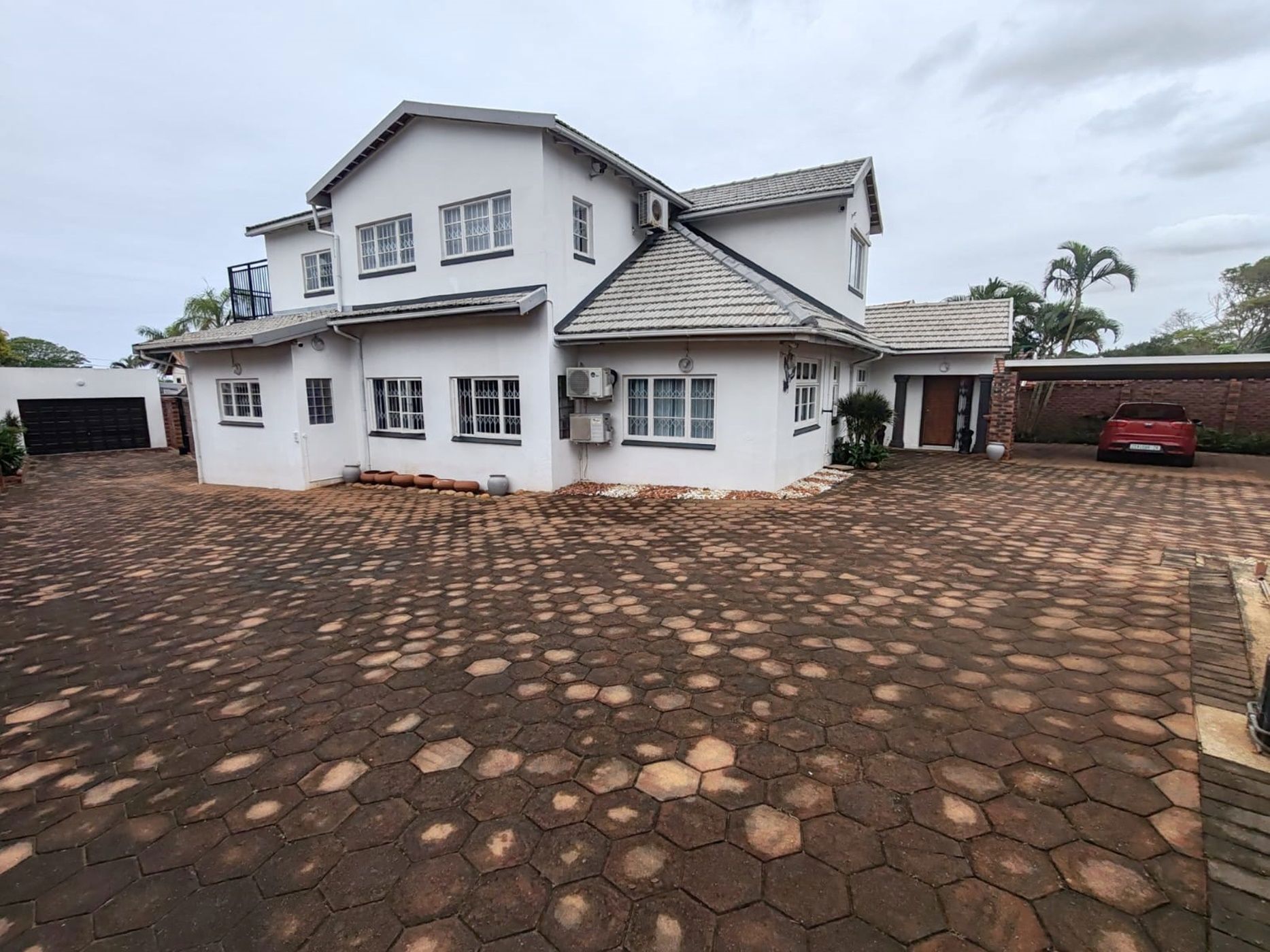 8 bedroom house for sale in Durban North