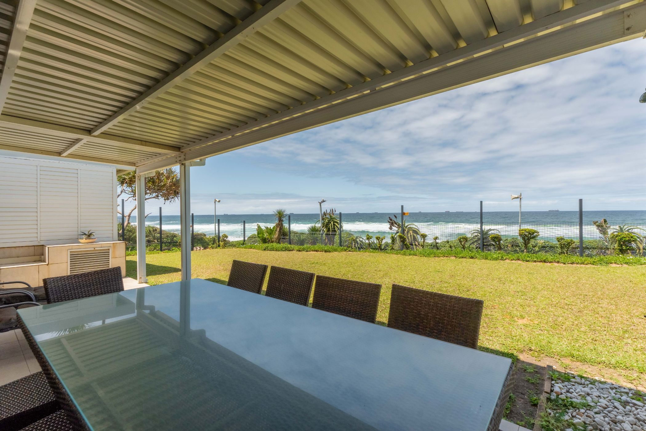 3 bedroom apartment for sale in uMhlanga Rocks
