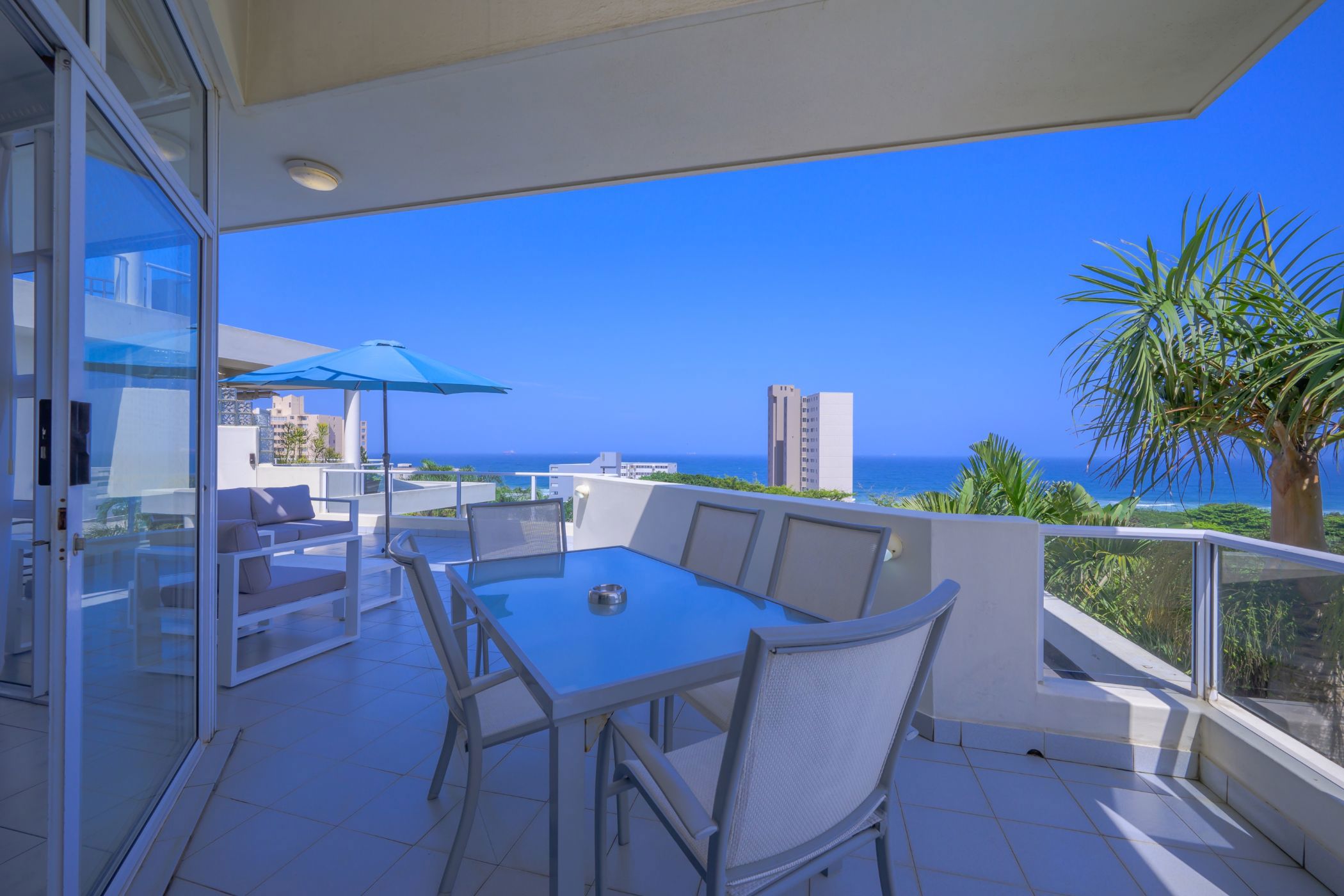 3 bedroom apartment for sale in uMhlanga Rocks