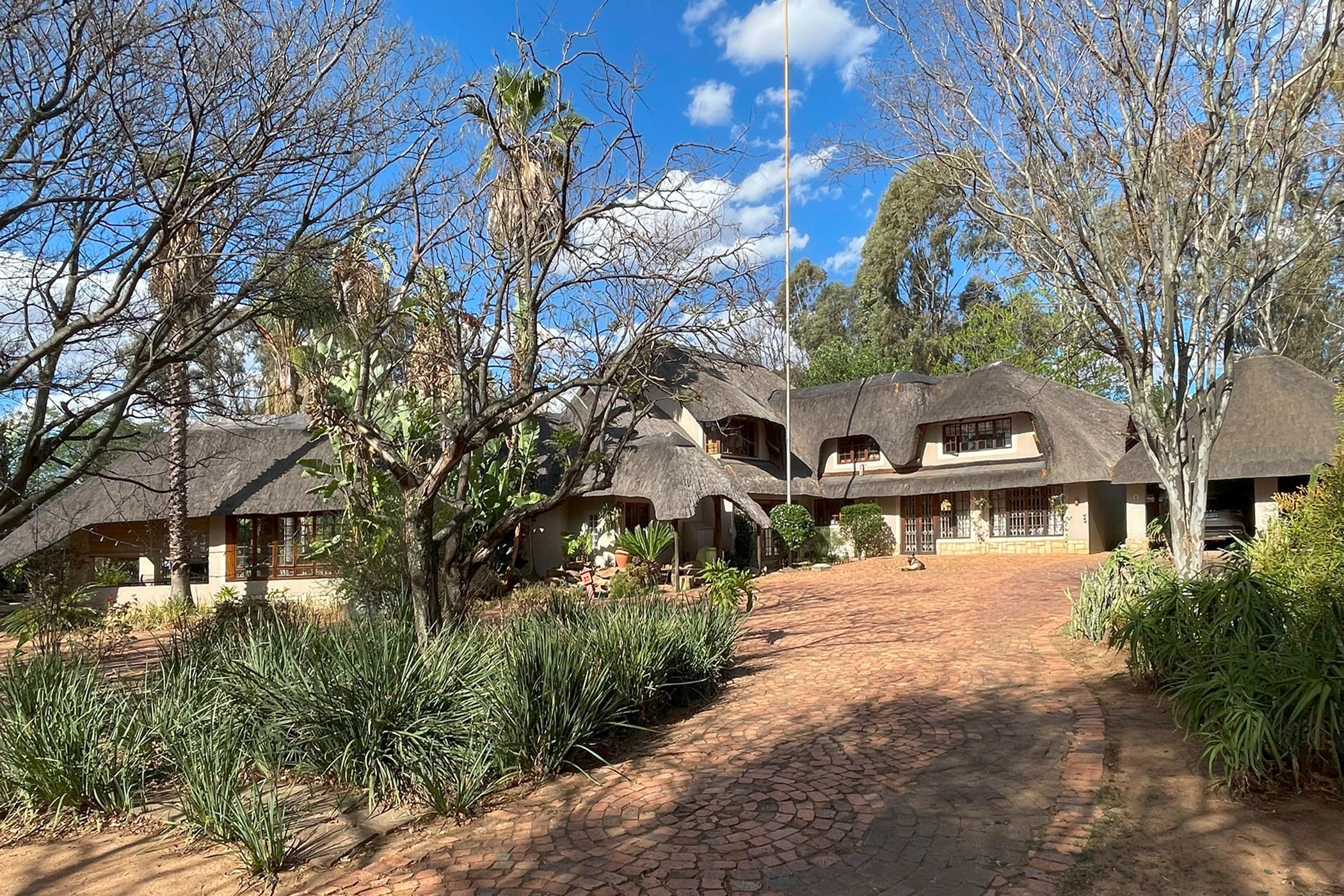 5 bedroom house for sale in Beaulieu